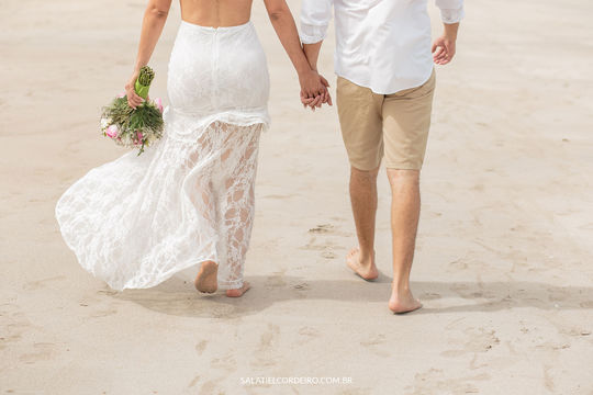 Fotos de casal na praia | Manu + Ramirys Fotos de casal na praia | Manu + Ramirys
