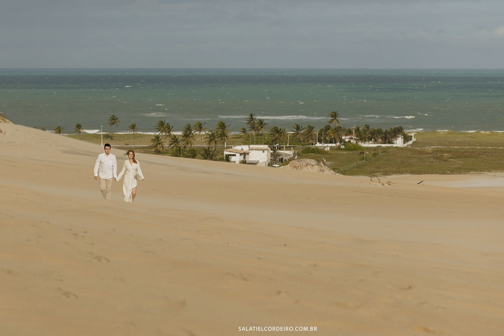 Foto Ensaio pré wedding nas Dunas de Natal | Sara + Jonathan Foto Ensaio pré wedding nas Dunas de Natal | Sara + Jonathan - Imagem 1