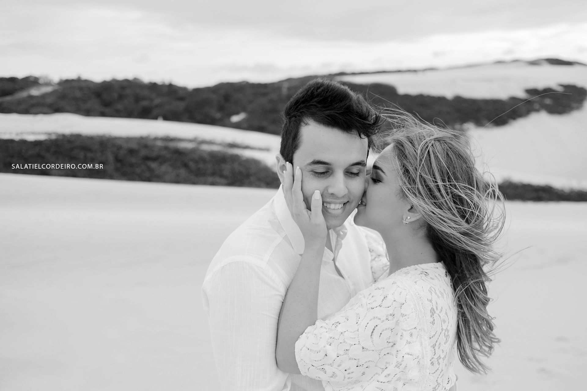 Foto Ensaio pré wedding nas Dunas de Natal | Sara + Jonathan Foto Ensaio pré wedding nas Dunas de Natal | Sara + Jonathan - Imagem 10