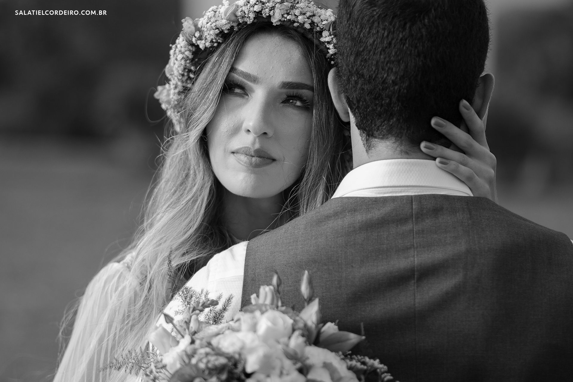 Foto Pré Wedding no Recanto das Sucupiras | Elaine + Ewerton Foto Pré Wedding no Recanto das Sucupiras | Elaine + Ewerton - Imagem 6