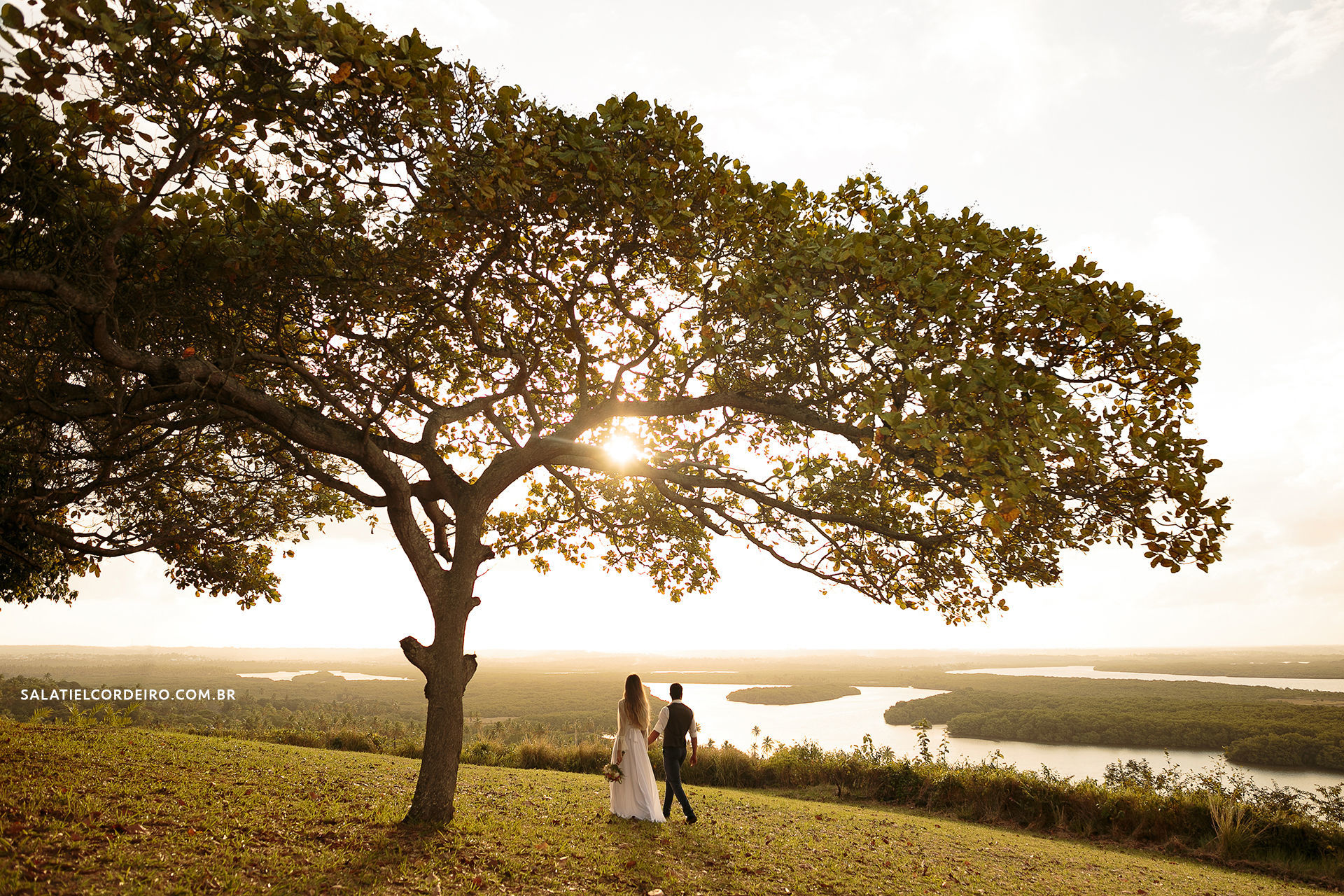 Foto Pré Wedding no Recanto das Sucupiras | Elaine + Ewerton Foto Pré Wedding no Recanto das Sucupiras | Elaine + Ewerton - Imagem 11