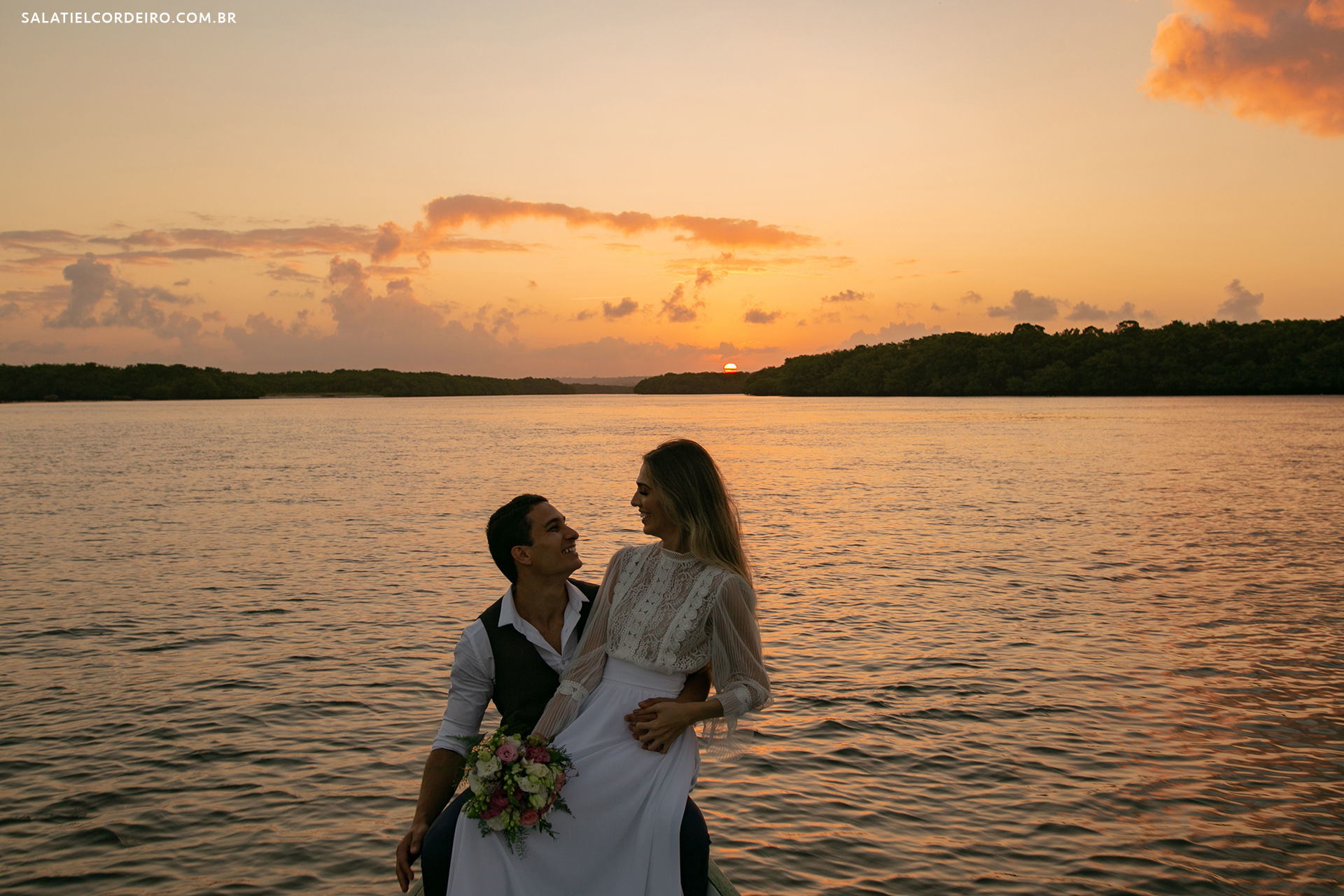 Foto Pré Wedding no Recanto das Sucupiras | Elaine + Ewerton Foto Pré Wedding no Recanto das Sucupiras | Elaine + Ewerton - Imagem 21