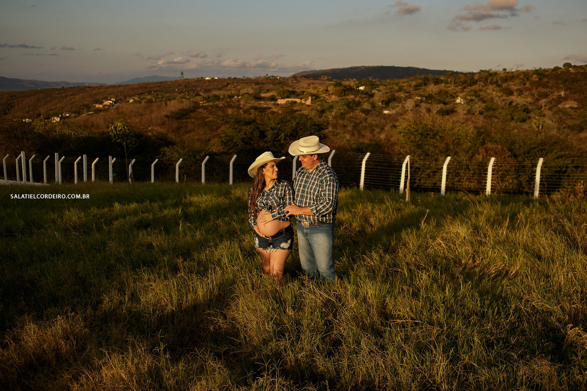 Foto Ensaio de Gestante na fazenda | Alexsandra + Neto Foto Ensaio de Gestante na fazenda | Alexsandra + Neto - Imagem 14