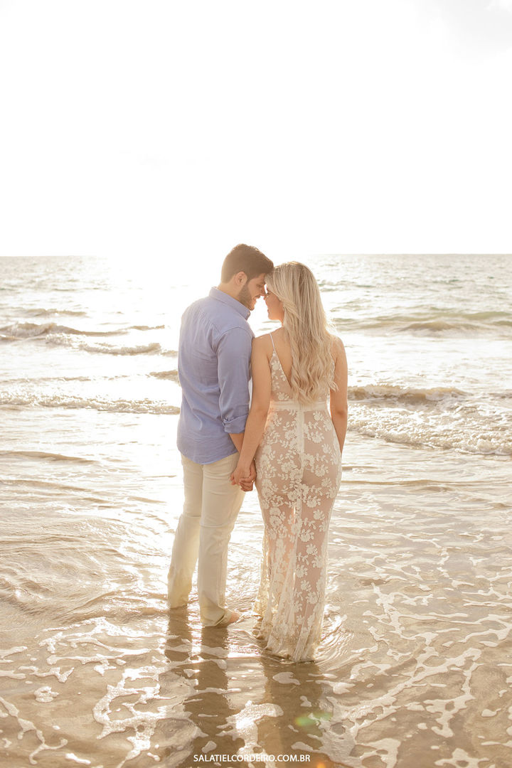 Foto Pré casamento ao nascer do sol na praia de Tamandaré-PE | Wedylla + Samuel Foto Pré casamento ao nascer do sol na praia de Tamandaré-PE | Wedylla + Samuel - Imagem 17