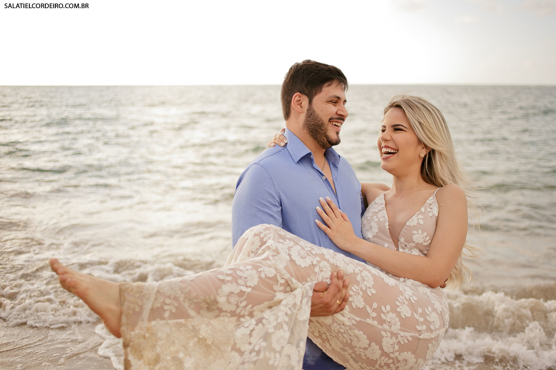 Foto Pré casamento ao nascer do sol na praia de Tamandaré-PE | Wedylla + Samuel Foto Pré casamento ao nascer do sol na praia de Tamandaré-PE | Wedylla + Samuel - Imagem 22