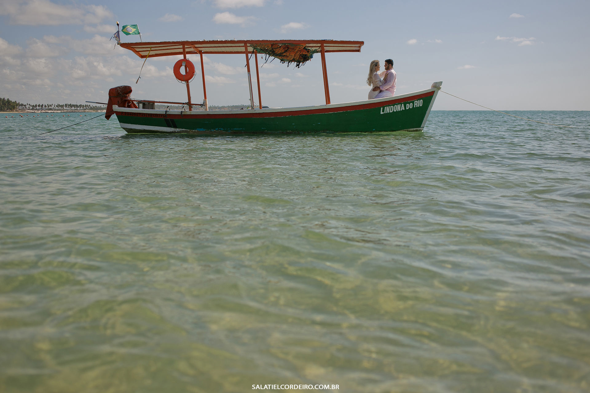 Foto Pré casamento ao nascer do sol na praia de Tamandaré-PE | Wedylla + Samuel Foto Pré casamento ao nascer do sol na praia de Tamandaré-PE | Wedylla + Samuel - Imagem 29