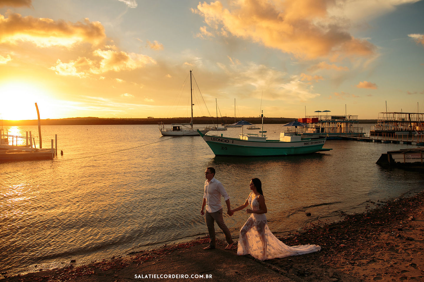 Pré Casamento ao Por do Sol da Praia do Jacaré em João Pessoa | Myllian + Danilo Pré Casamento ao Por do Sol da Praia do Jacaré em João Pessoa | Myllian + Danilo