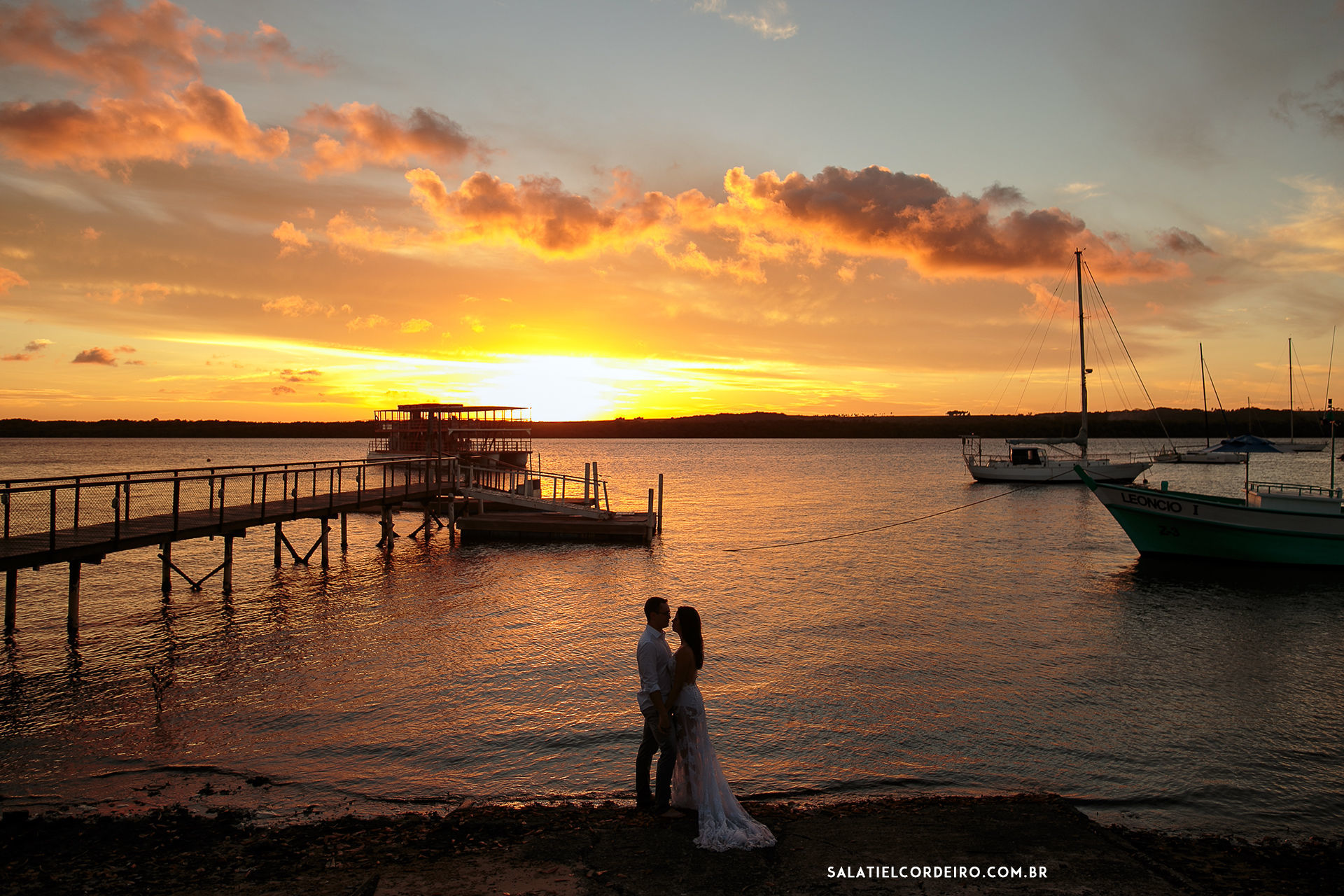 Foto Pré Casamento ao Por do Sol da Praia do Jacaré em João Pessoa | Myllian + Danilo Foto Pré Casamento ao Por do Sol da Praia do Jacaré em João Pessoa | Myllian + Danilo - Imagem 31
