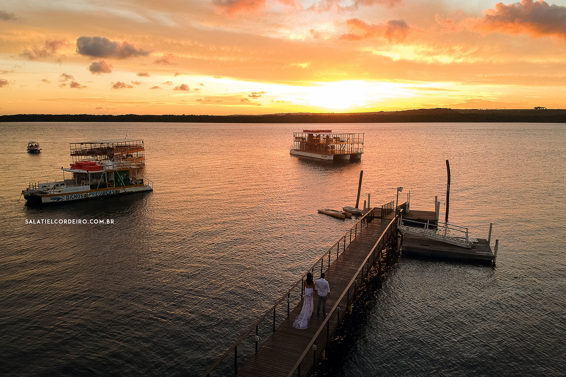 Foto Pré Casamento ao Por do Sol da Praia do Jacaré em João Pessoa | Myllian + Danilo Foto Pré Casamento ao Por do Sol da Praia do Jacaré em João Pessoa | Myllian + Danilo - Imagem 0