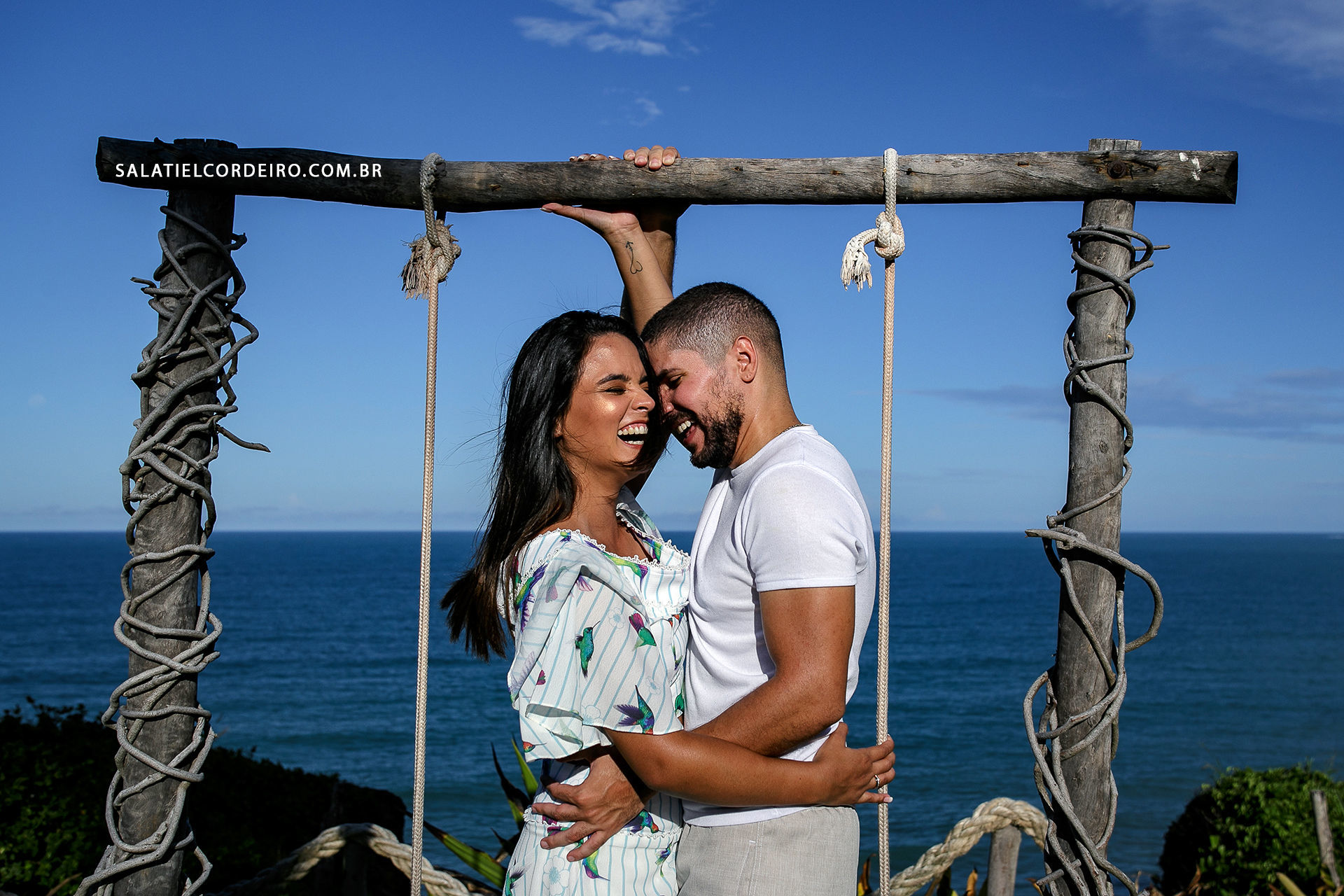 Foto Ensaio de casal na Praia de Pipa em Natal - RN | Nathally + Tiago Foto Ensaio de casal na Praia de Pipa em Natal - RN | Nathally + Tiago - Imagem 2