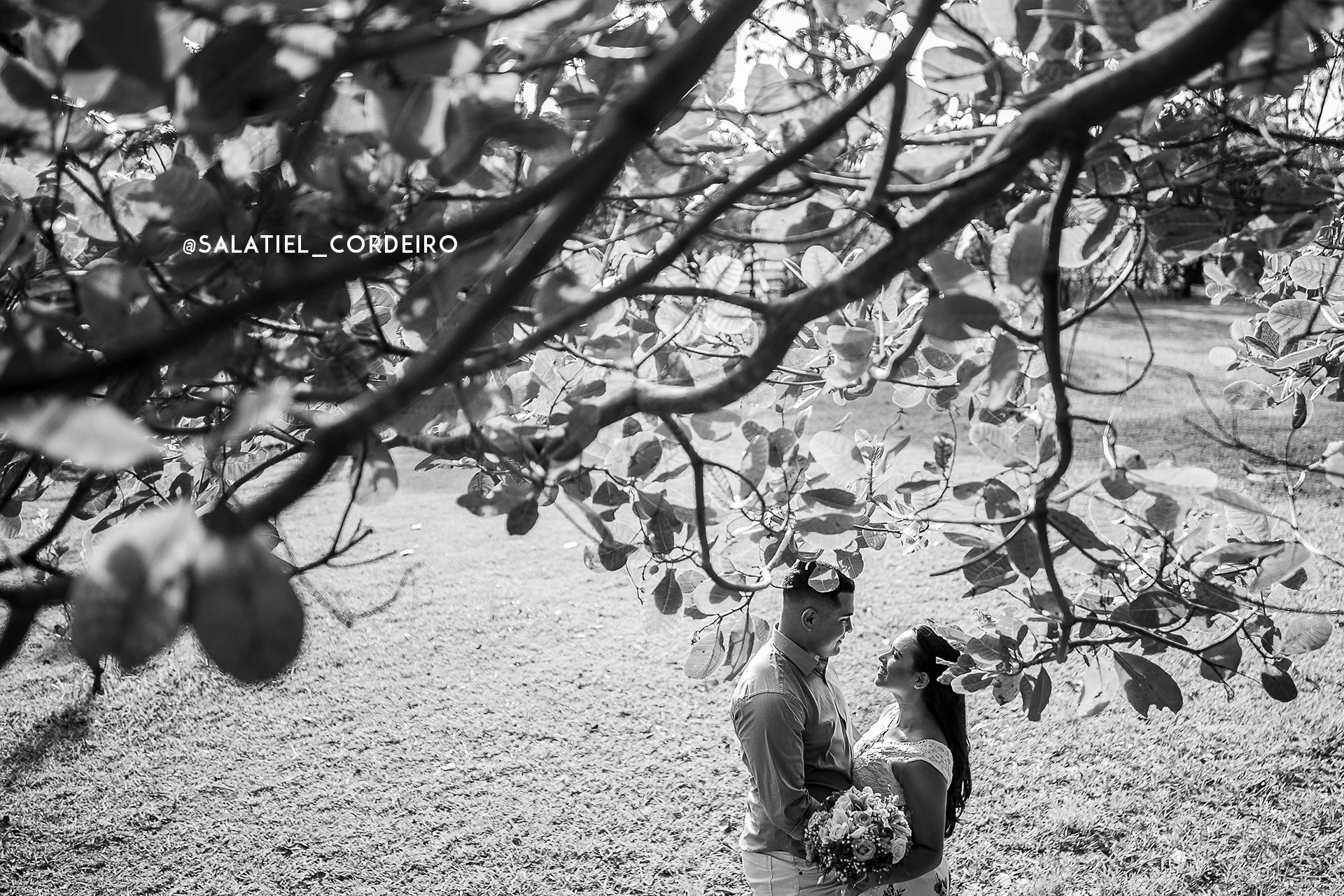 Foto Ensaio de casal no Recanto das Sucupiras | Mateus + Gleiciane Foto Ensaio de casal no Recanto das Sucupiras | Mateus + Gleiciane - Imagem 0