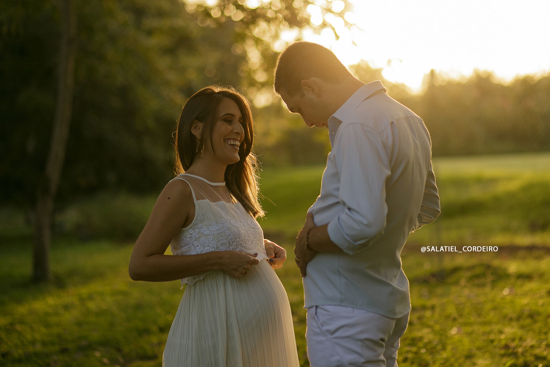 Foto Ensaio de gestante no pôr do sol de Caruaru - Simone + Alisson Foto Ensaio de gestante no pôr do sol de Caruaru - Simone + Alisson - Imagem 17