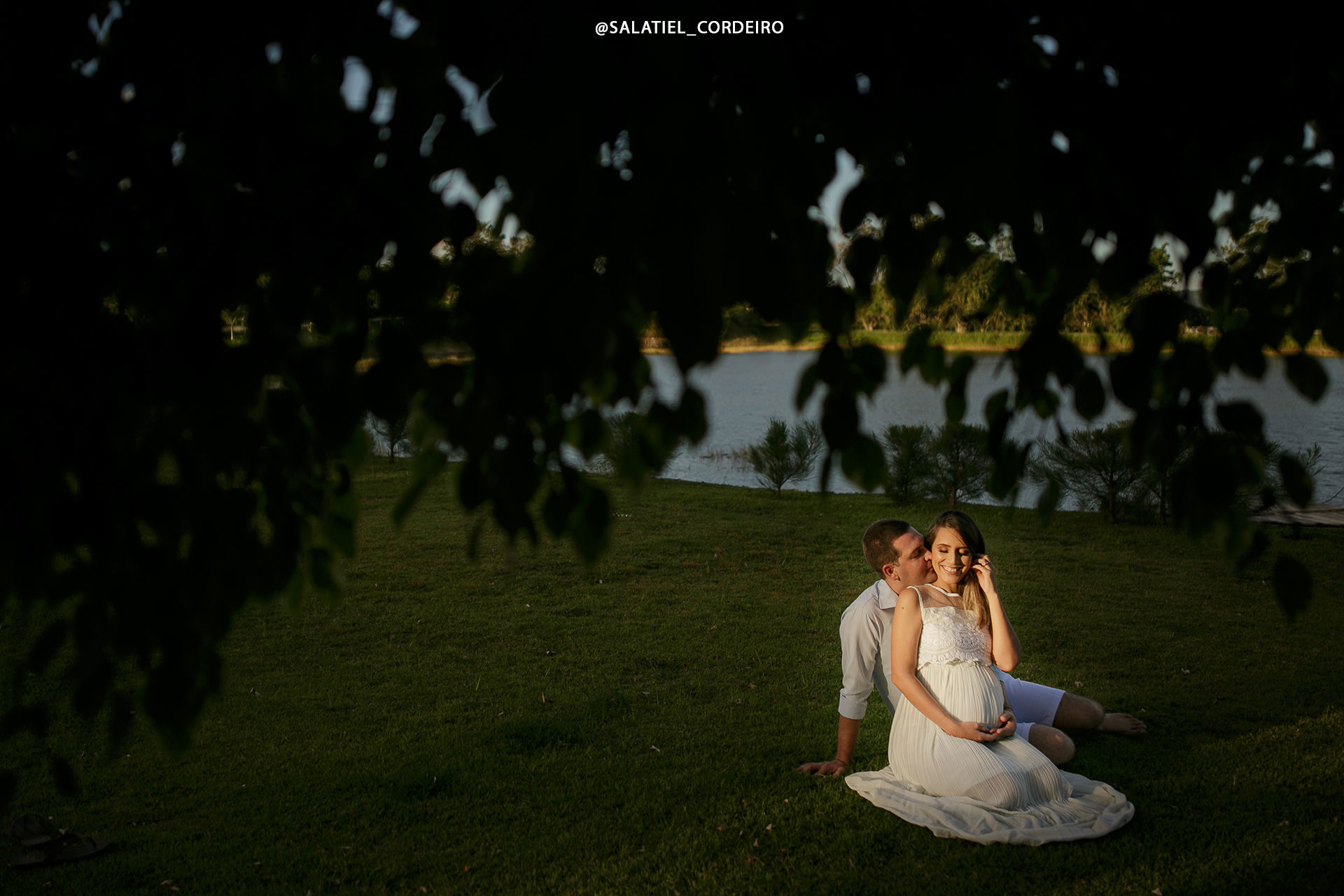 Foto Ensaio de gestante no pôr do sol de Caruaru - Simone + Alisson Foto Ensaio de gestante no pôr do sol de Caruaru - Simone + Alisson - Imagem 6