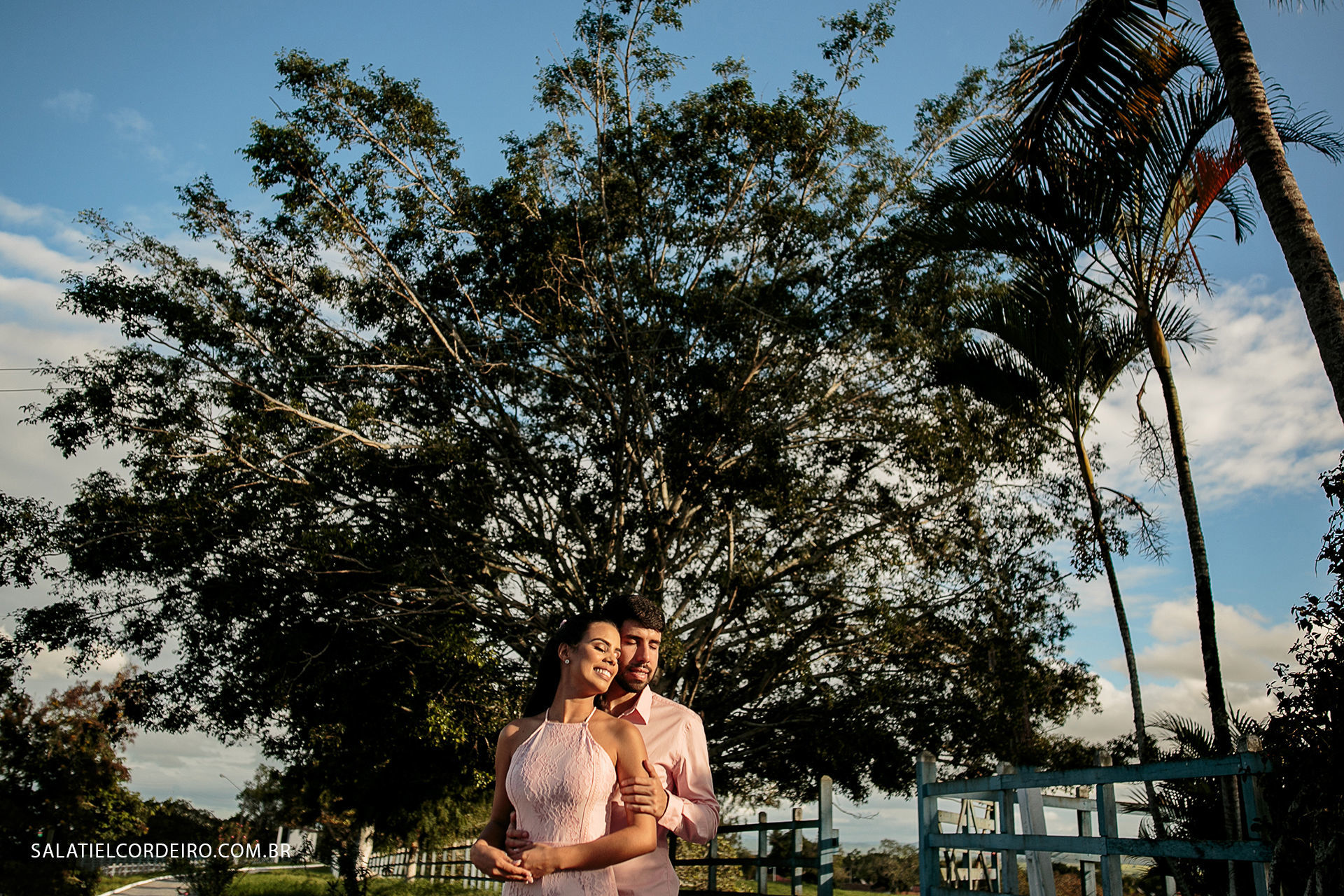 Foto Fotos de Noivado ao Ar Livre em Caruaru | Millena + Luiz Foto Fotos de Noivado ao Ar Livre em Caruaru | Millena + Luiz - Imagem 44