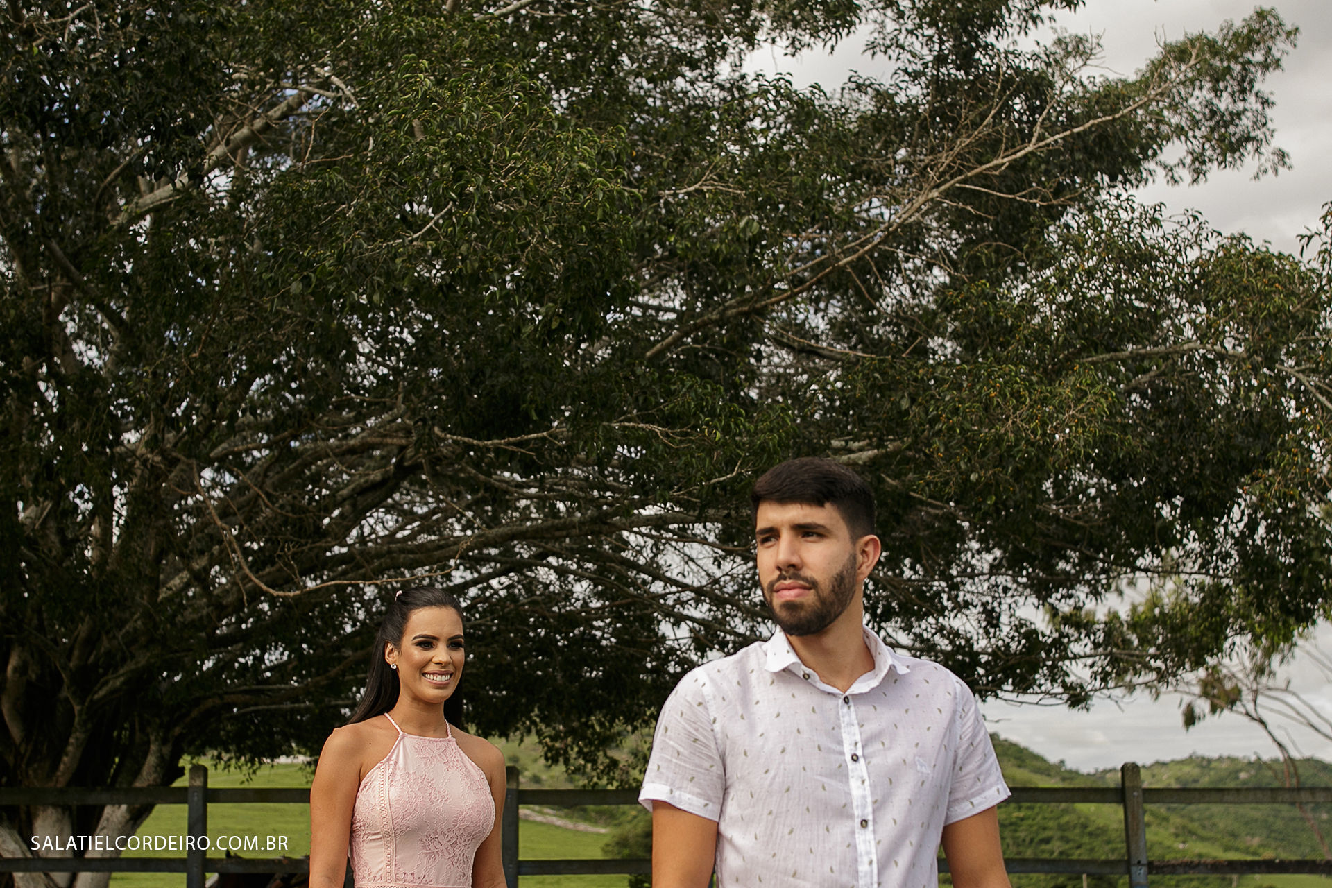 Foto Fotos de Noivado ao Ar Livre em Caruaru | Millena + Luiz Foto Fotos de Noivado ao Ar Livre em Caruaru | Millena + Luiz - Imagem 15