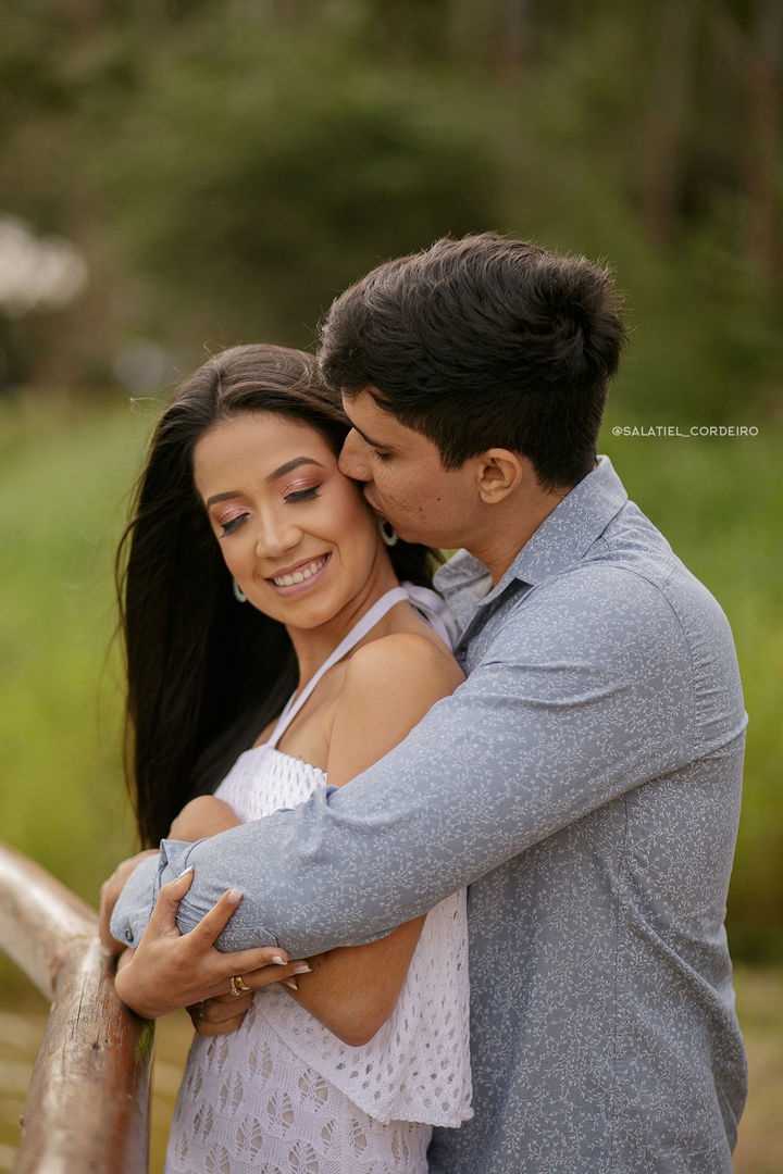Foto Pré Wedding em Garanhuns-PE | Wanderlleya + Felipe Foto Pré Wedding em Garanhuns-PE | Wanderlleya + Felipe - Imagem 1