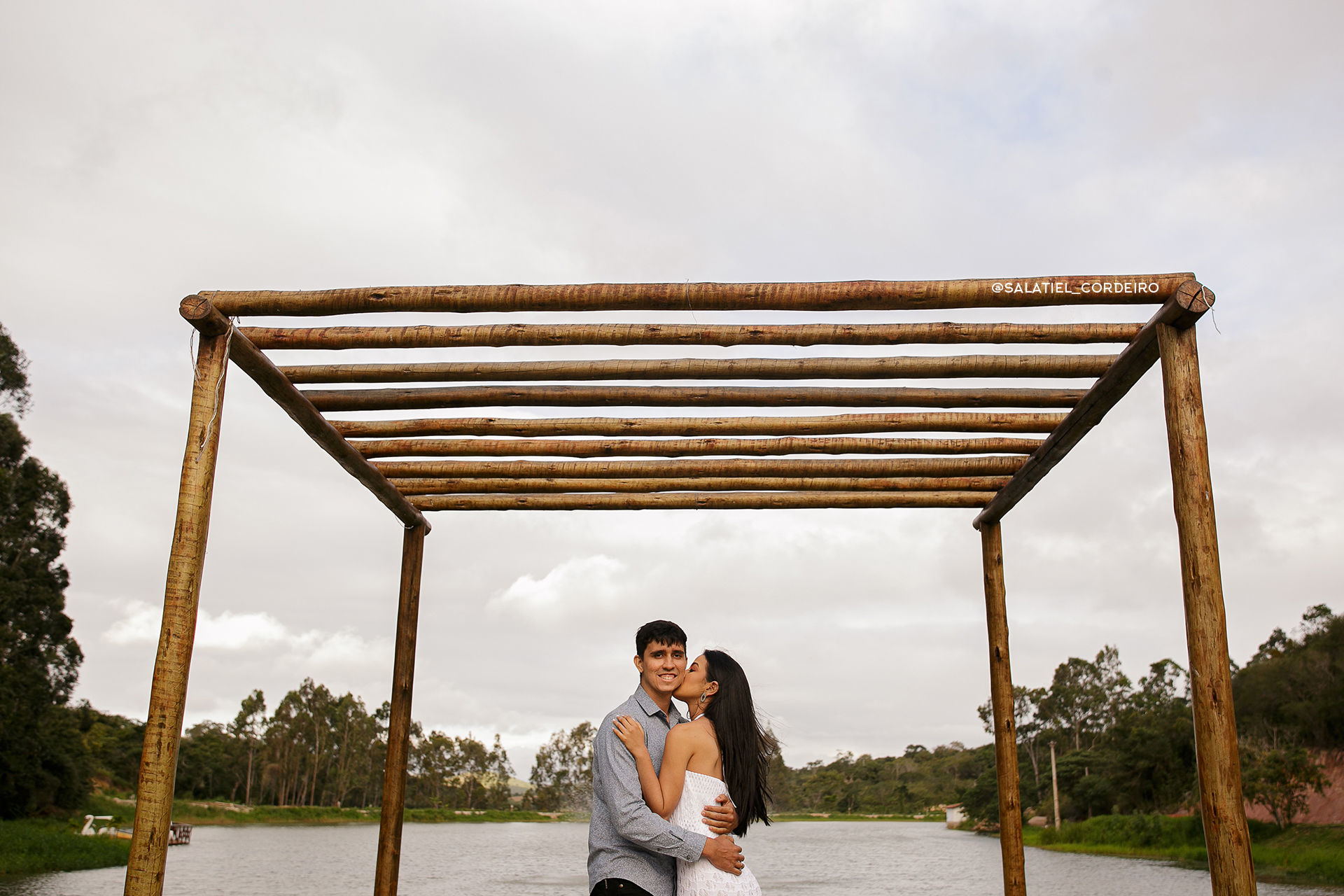 Foto Pré Wedding em Garanhuns-PE | Wanderlleya + Felipe Foto Pré Wedding em Garanhuns-PE | Wanderlleya + Felipe - Imagem 11