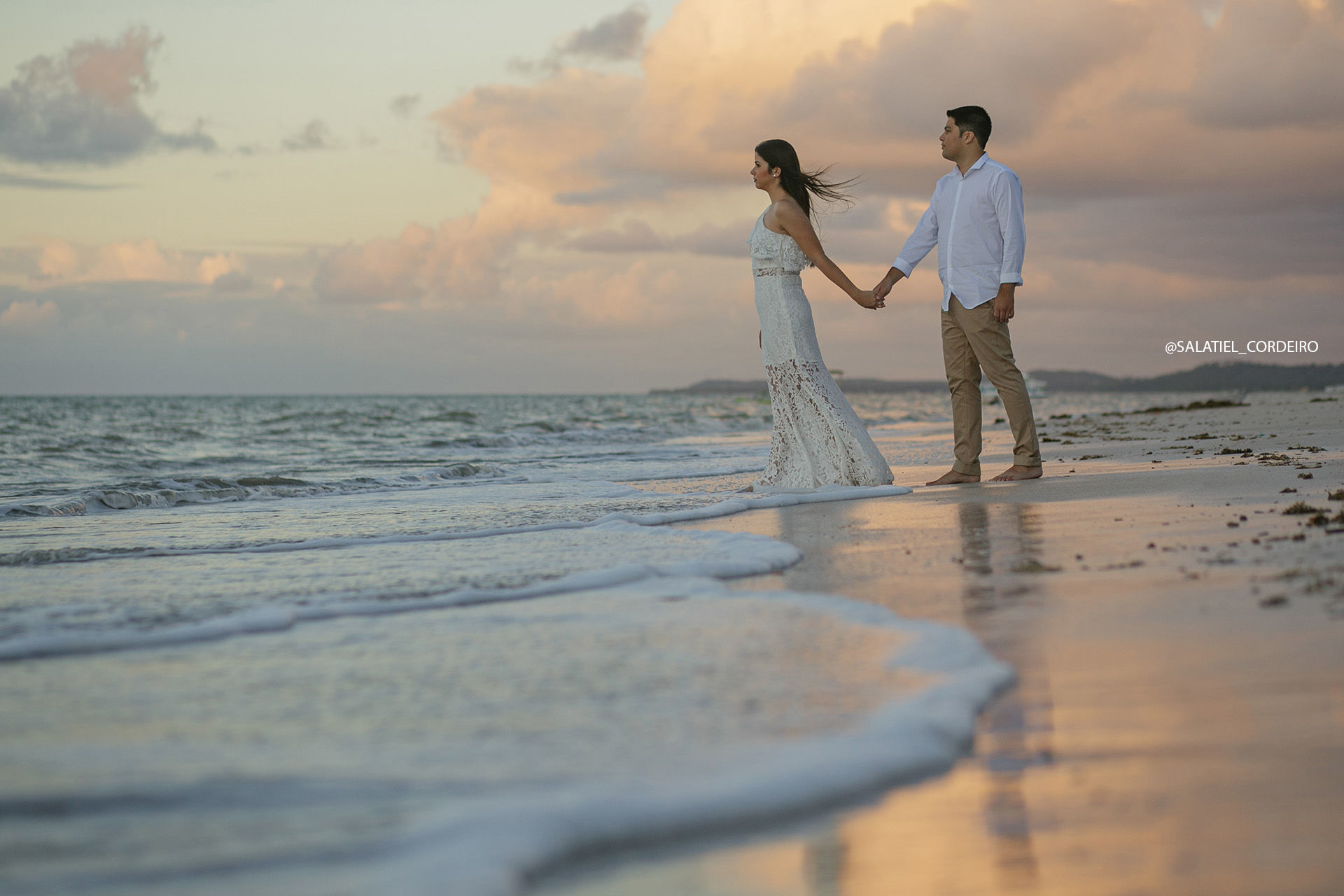 Foto Ensaio pré wedding da Taysa e do Müller em maragogi e na praia dos carneiros Foto Ensaio pré wedding da Taysa e do Müller em maragogi e na praia dos carneiros - Imagem 3