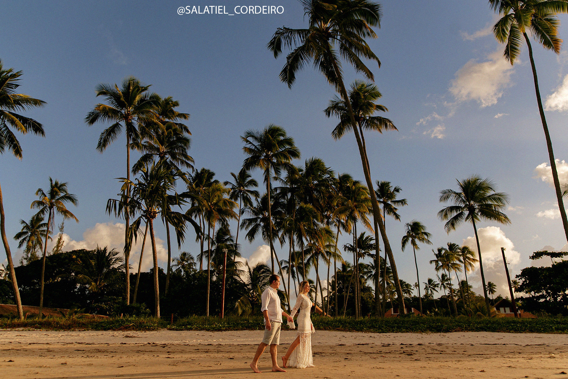 Foto Pré wedding da Dayse e do Valter ao Por do Sol da Praia dos Carneiros em Tamandaré Foto Pré wedding da Dayse e do Valter ao Por do Sol da Praia dos Carneiros em Tamandaré - Imagem 18