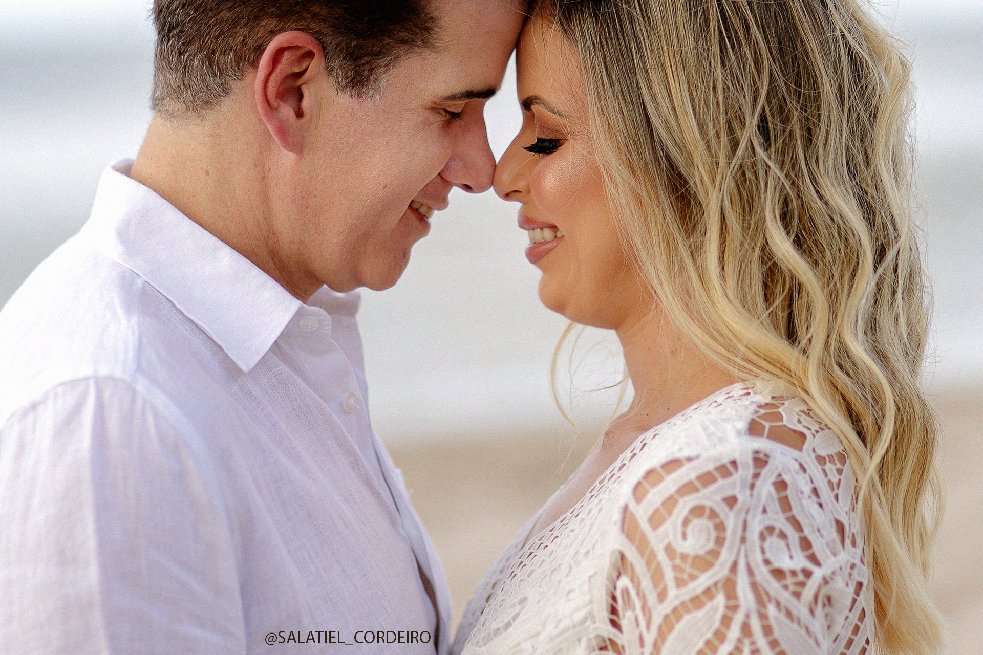 Foto Pré wedding da Dayse e do Valter ao Por do Sol da Praia dos Carneiros em Tamandaré Foto Pré wedding da Dayse e do Valter ao Por do Sol da Praia dos Carneiros em Tamandaré - Imagem 1