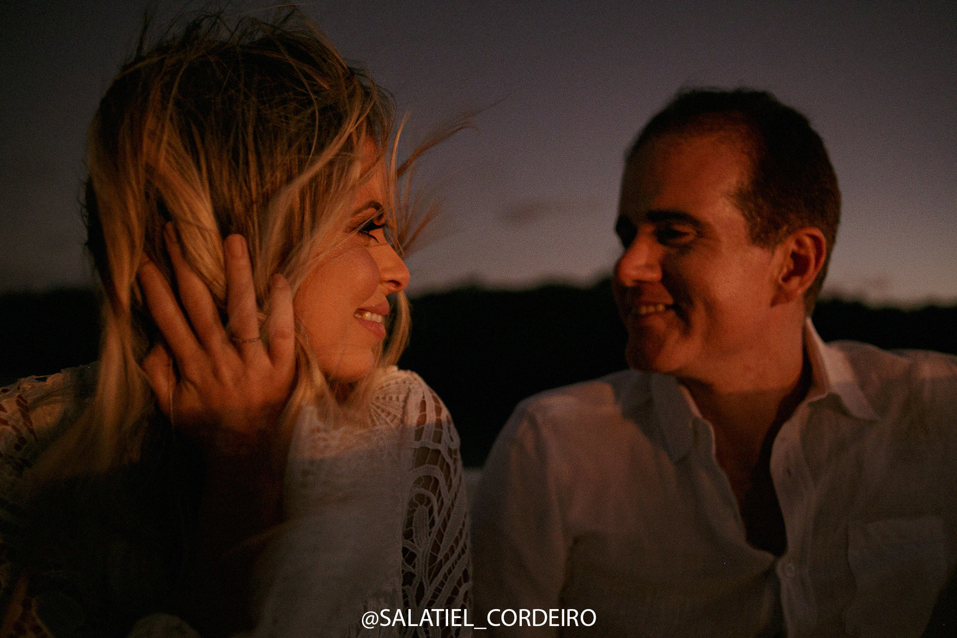 Foto Pré wedding da Dayse e do Valter ao Por do Sol da Praia dos Carneiros em Tamandaré Foto Pré wedding da Dayse e do Valter ao Por do Sol da Praia dos Carneiros em Tamandaré - Imagem 31