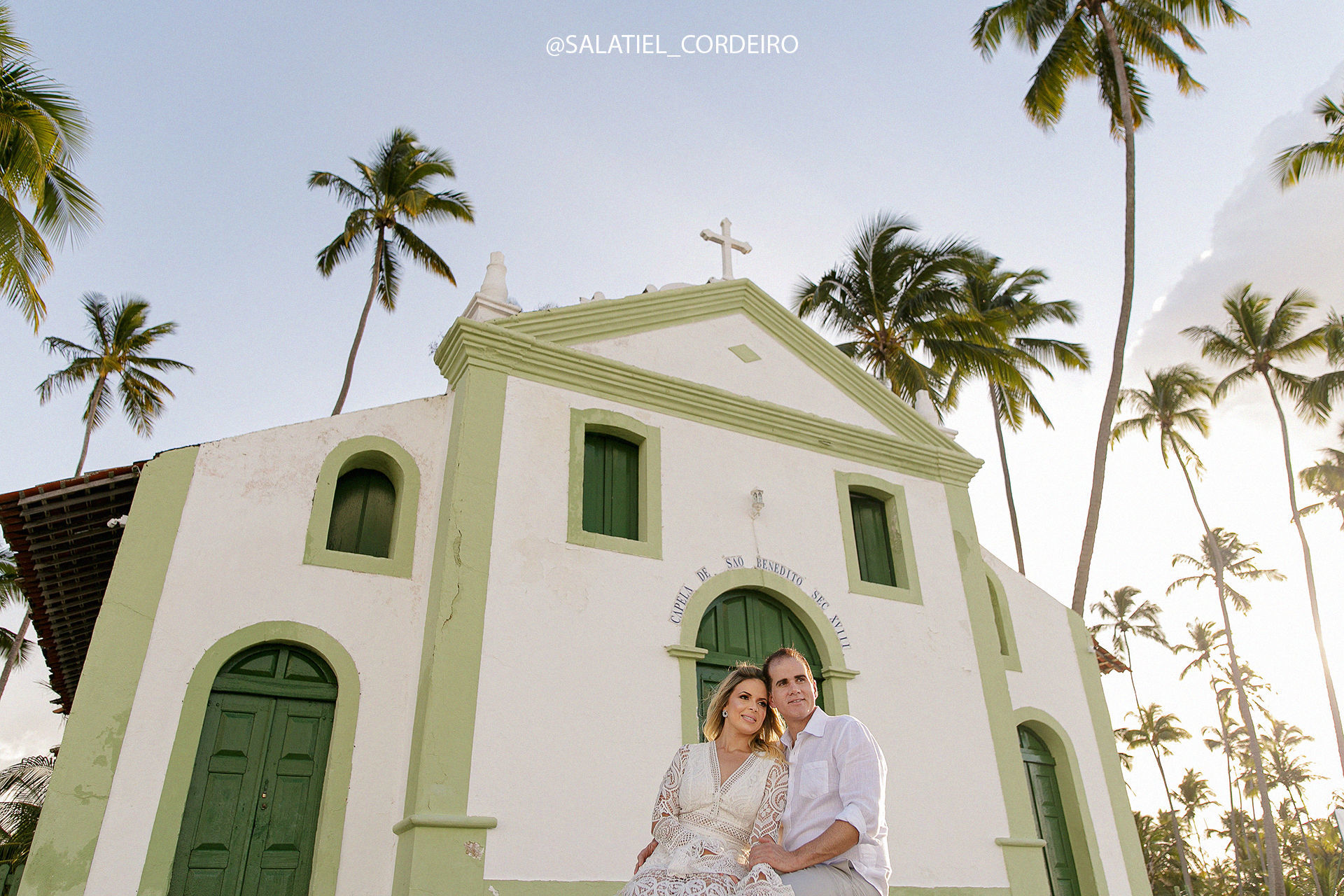 Foto Pré wedding da Dayse e do Valter ao Por do Sol da Praia dos Carneiros em Tamandaré Foto Pré wedding da Dayse e do Valter ao Por do Sol da Praia dos Carneiros em Tamandaré - Imagem 13