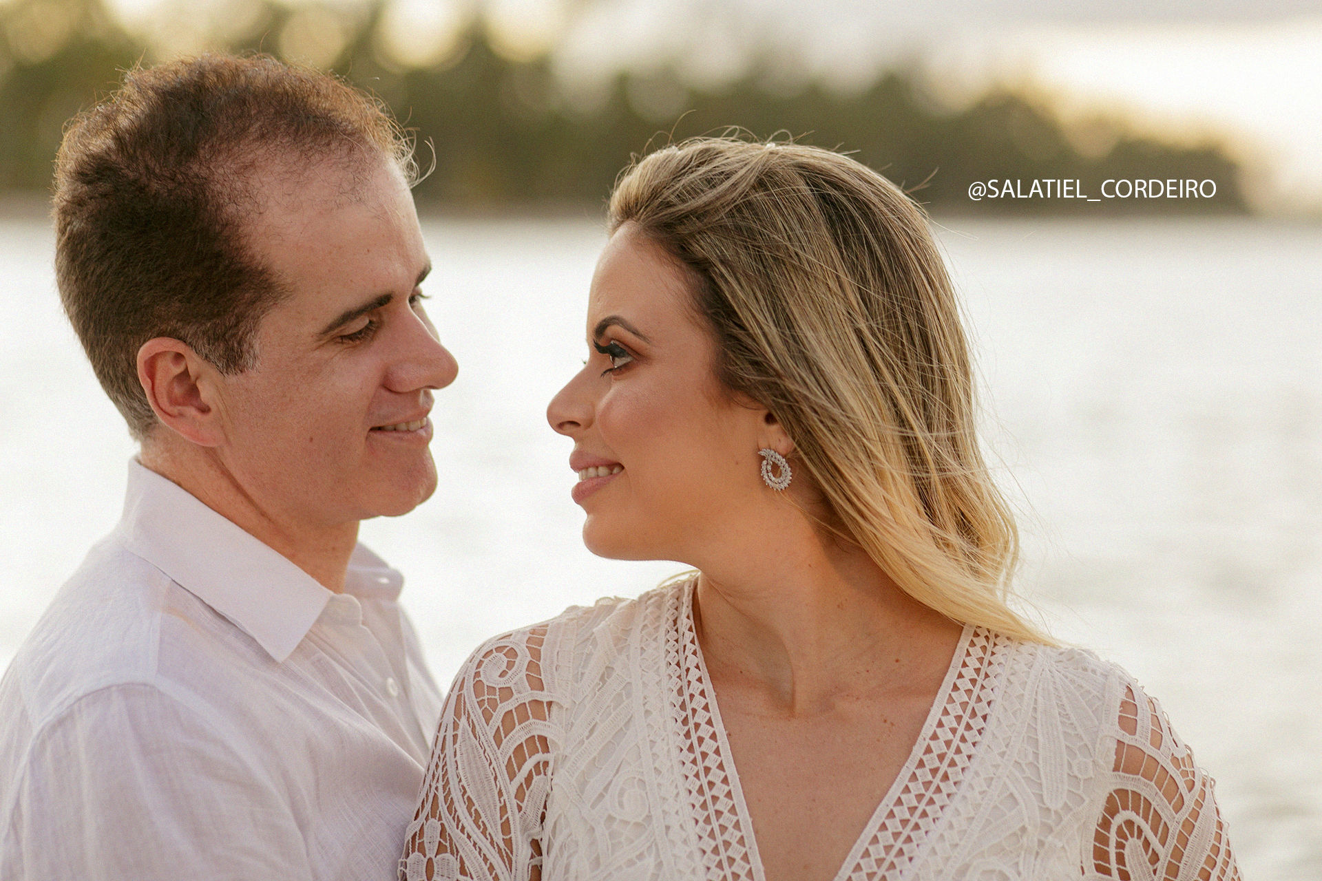 Foto Pré wedding da Dayse e do Valter ao Por do Sol da Praia dos Carneiros em Tamandaré Foto Pré wedding da Dayse e do Valter ao Por do Sol da Praia dos Carneiros em Tamandaré - Imagem 23