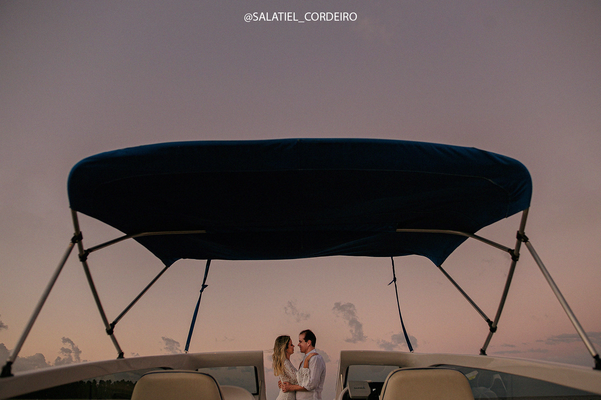 Foto Pré wedding da Dayse e do Valter ao Por do Sol da Praia dos Carneiros em Tamandaré Foto Pré wedding da Dayse e do Valter ao Por do Sol da Praia dos Carneiros em Tamandaré - Imagem 24
