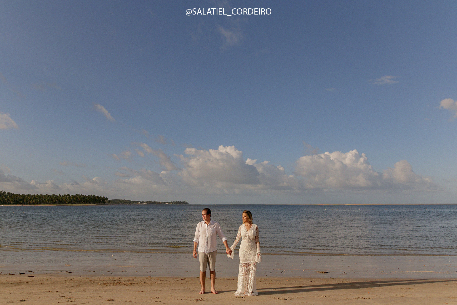 Foto Pré wedding da Dayse e do Valter ao Por do Sol da Praia dos Carneiros em Tamandaré Foto Pré wedding da Dayse e do Valter ao Por do Sol da Praia dos Carneiros em Tamandaré - Imagem 9