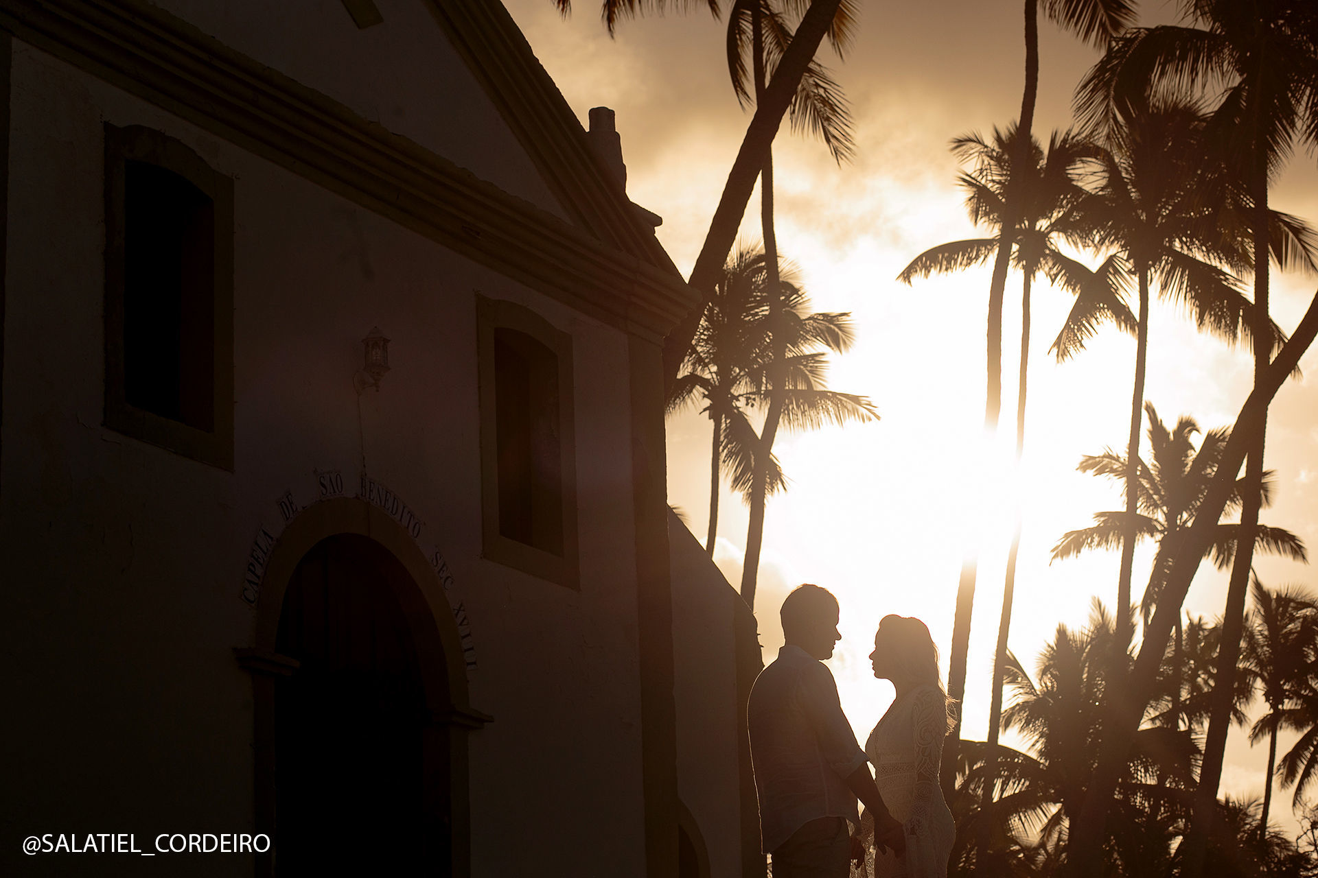 Foto Pré wedding da Dayse e do Valter ao Por do Sol da Praia dos Carneiros em Tamandaré Foto Pré wedding da Dayse e do Valter ao Por do Sol da Praia dos Carneiros em Tamandaré - Imagem 11