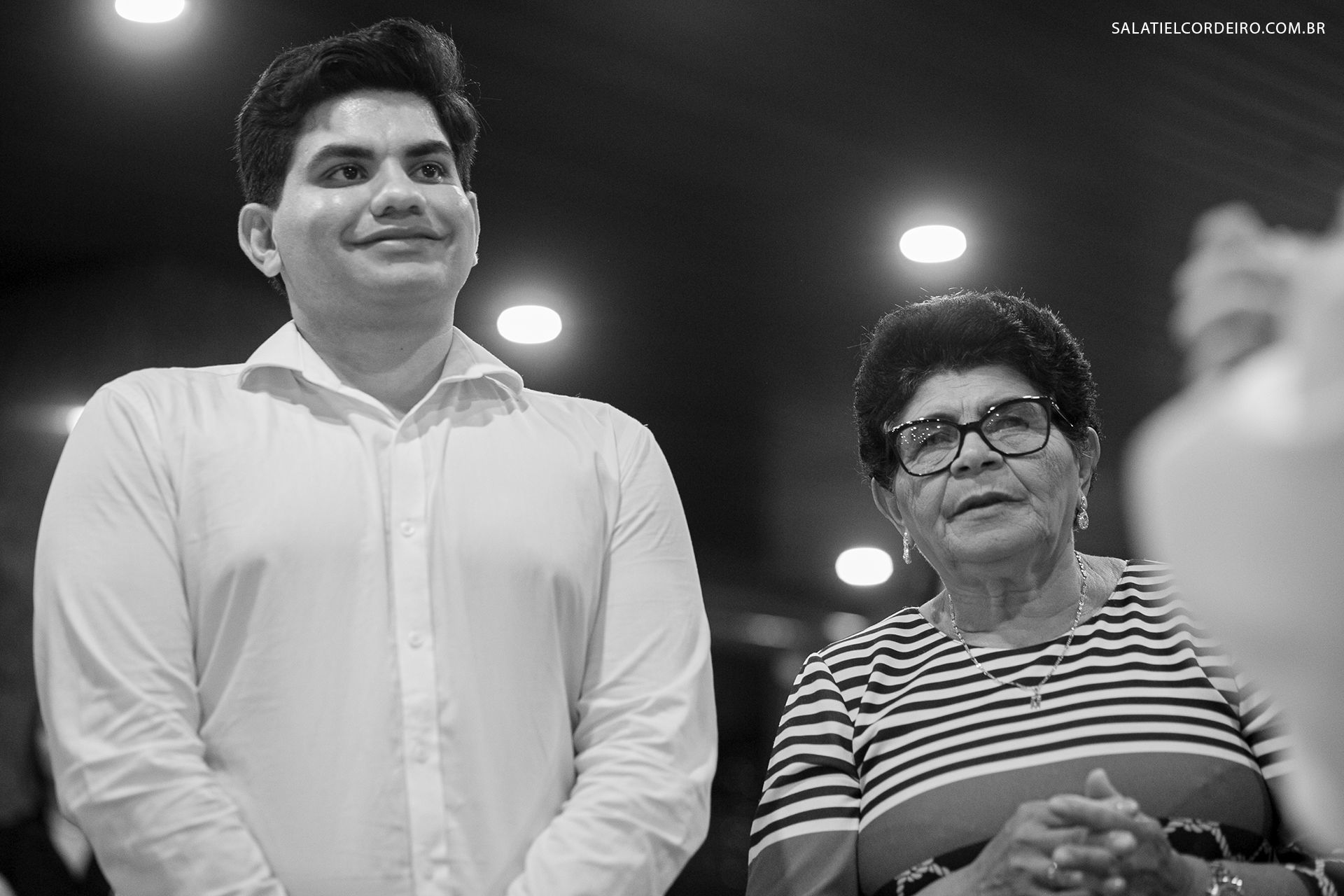 Foto Noivado da Laís e do Adiclênio em Caruaru Foto Noivado da Laís e do Adiclênio em Caruaru - Imagem 36