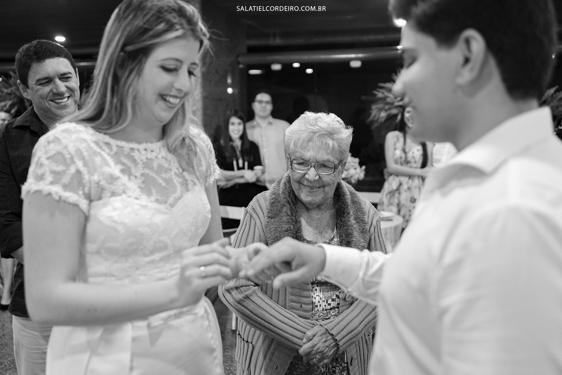 Foto Noivado da Laís e do Adiclênio em Caruaru Foto Noivado da Laís e do Adiclênio em Caruaru - Imagem 33