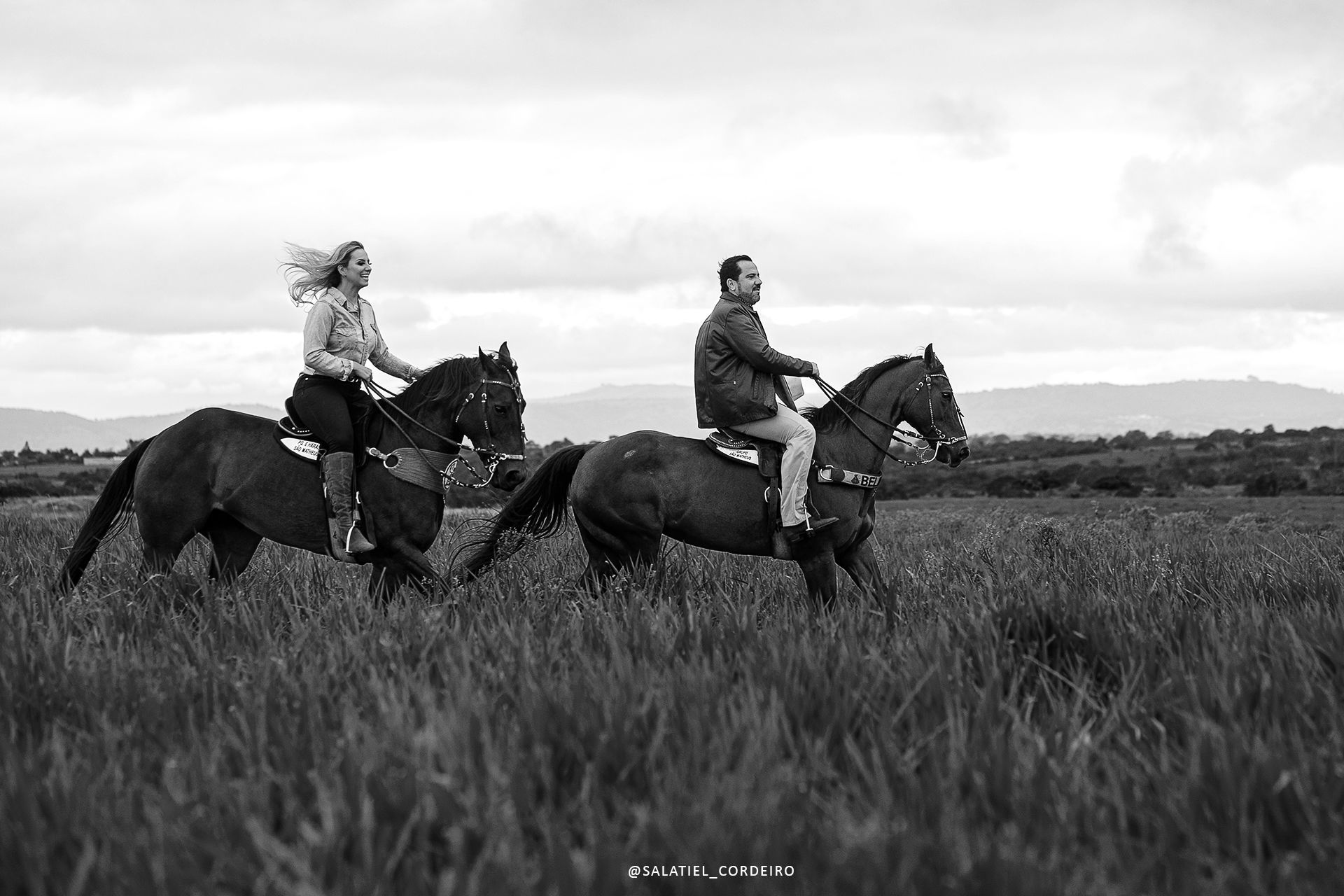 Foto Ensaio pré casamento com cavalos em Caruaru da Lidiane e do Júnior Foto Ensaio pré casamento com cavalos em Caruaru da Lidiane e do Júnior - Imagem 21