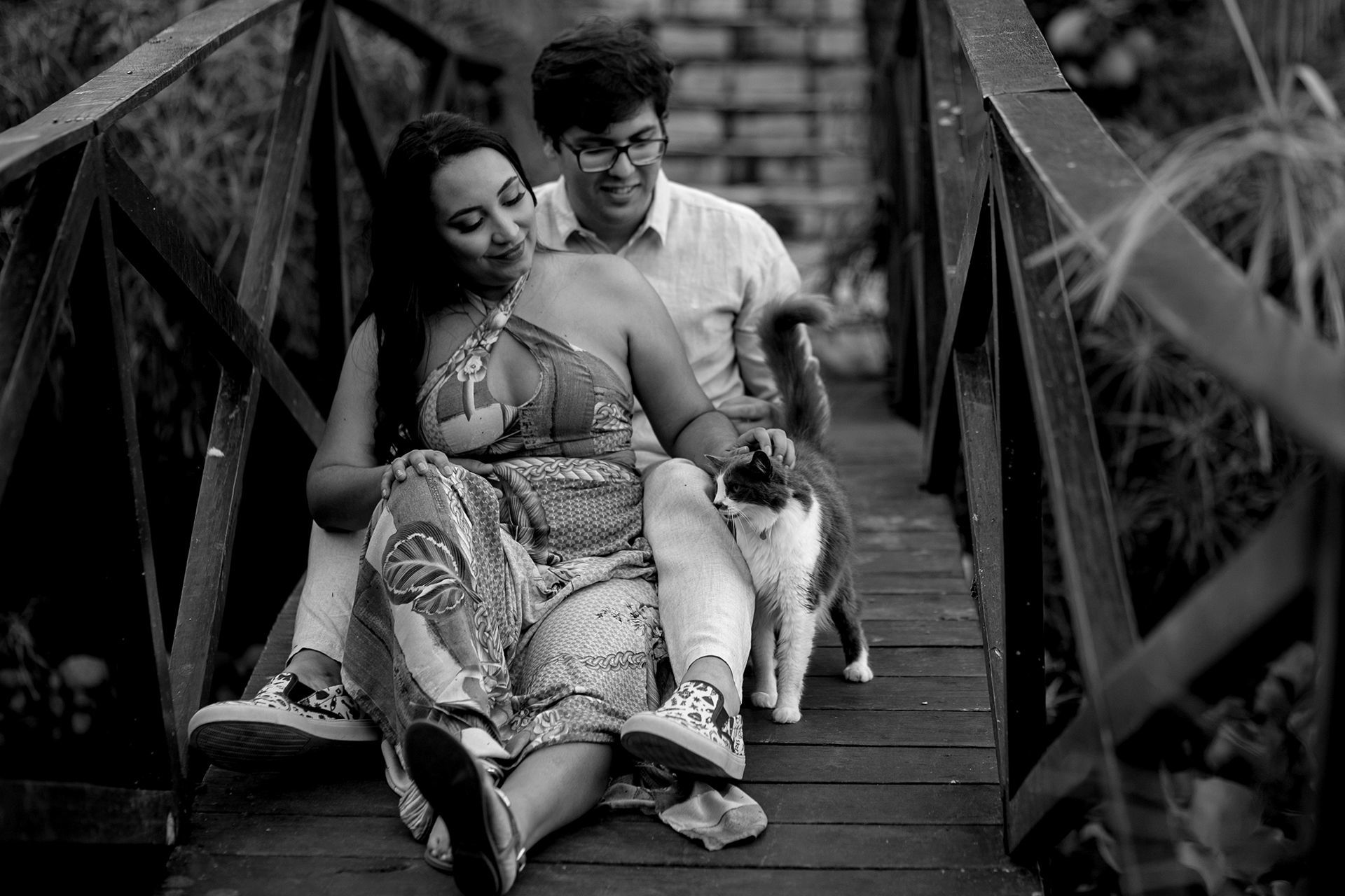 Foto Ensaio de casal com cachorros em Caruaru da Bianca e do Will Foto Ensaio de casal com cachorros em Caruaru da Bianca e do Will - Imagem 31