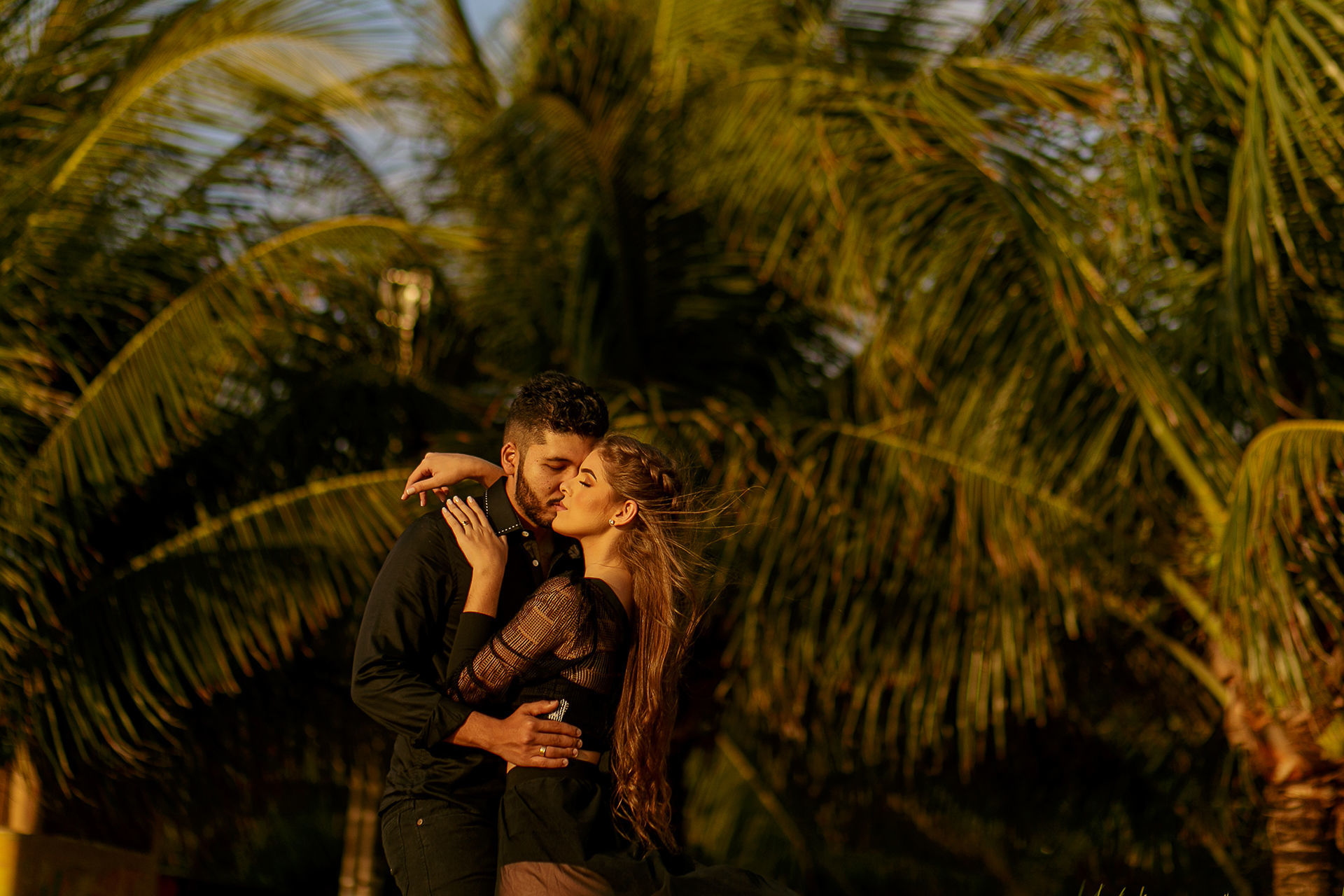 Foto Ensaio de casal de preto na praia | Amanda e Adson Foto Ensaio de casal de preto na praia | Amanda e Adson - Imagem 28
