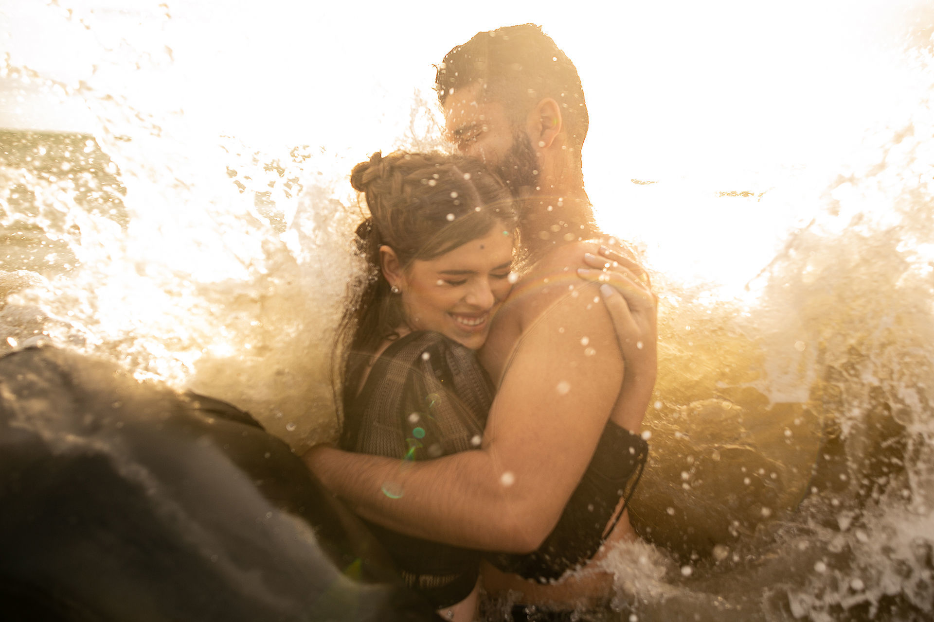 Foto Ensaio de casal de preto na praia | Amanda e Adson Foto Ensaio de casal de preto na praia | Amanda e Adson - Imagem 34