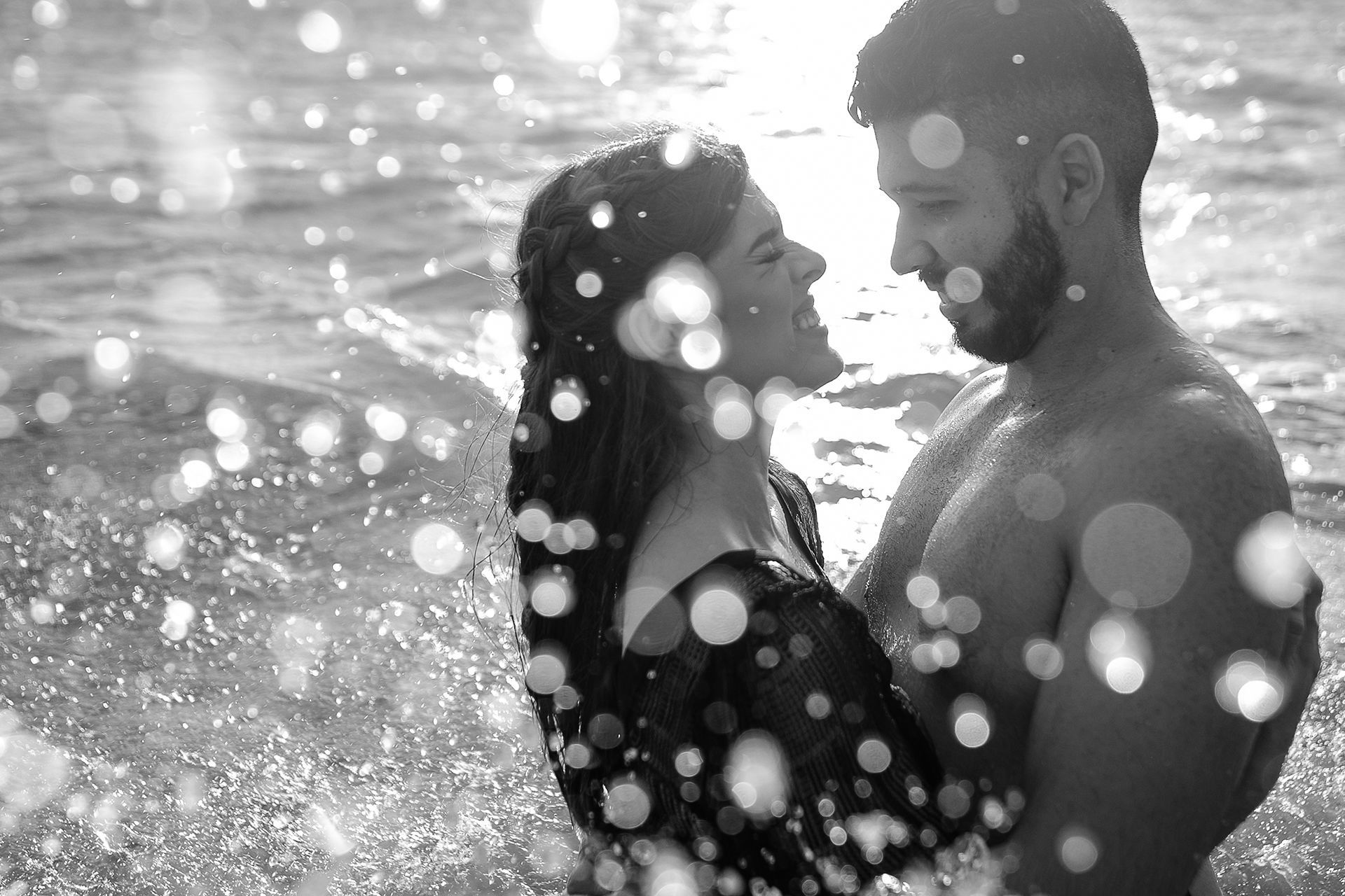 Foto Ensaio de casal de preto na praia | Amanda e Adson Foto Ensaio de casal de preto na praia | Amanda e Adson - Imagem 32