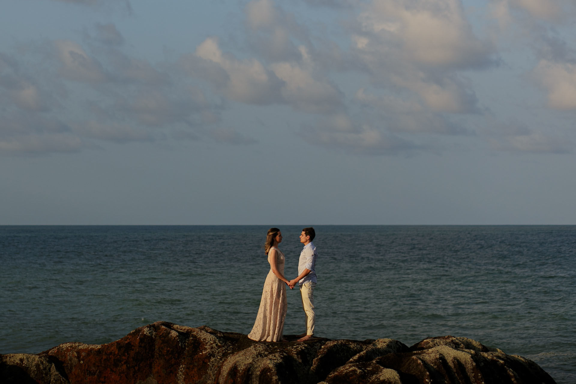 Foto Ensaio pré casamento na praia do Paiva da Lucy e do Rodrigo Foto Ensaio pré casamento na praia do Paiva da Lucy e do Rodrigo - Imagem 10