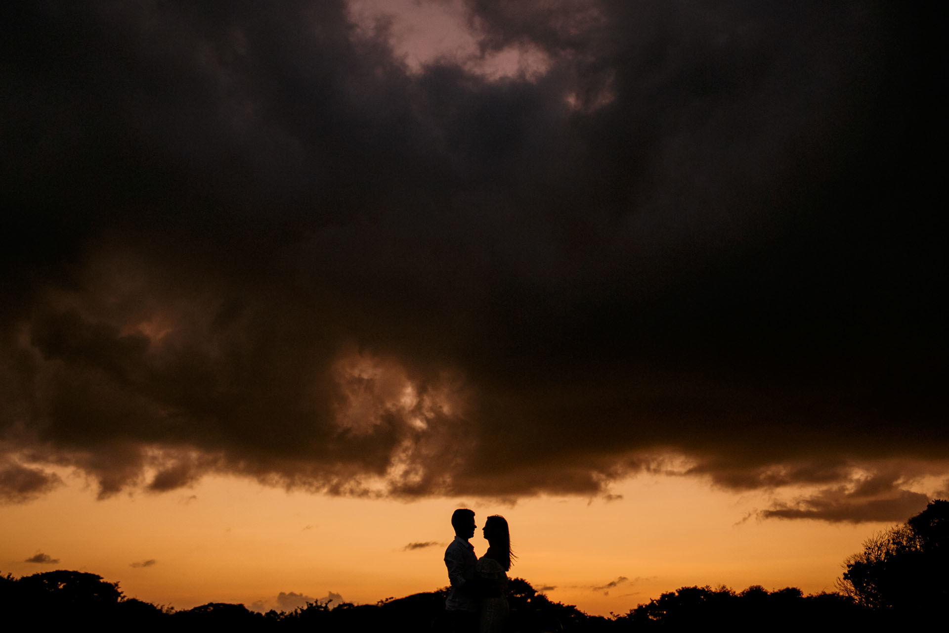 Foto Ensaio pré casamento da Natália e do Renato na praia de Tambaba em João Pessoa Foto Ensaio pré casamento da Natália e do Renato na praia de Tambaba em João Pessoa - Imagem 31