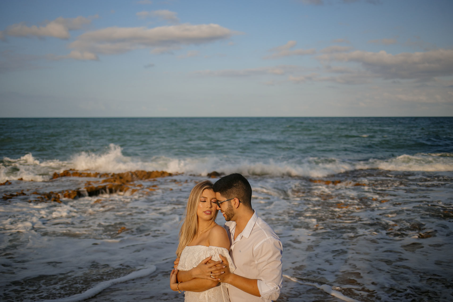 Foto Ensaio pré casamento da Natália e do Renato na praia de Tambaba em João Pessoa Foto Ensaio pré casamento da Natália e do Renato na praia de Tambaba em João Pessoa - Imagem 10