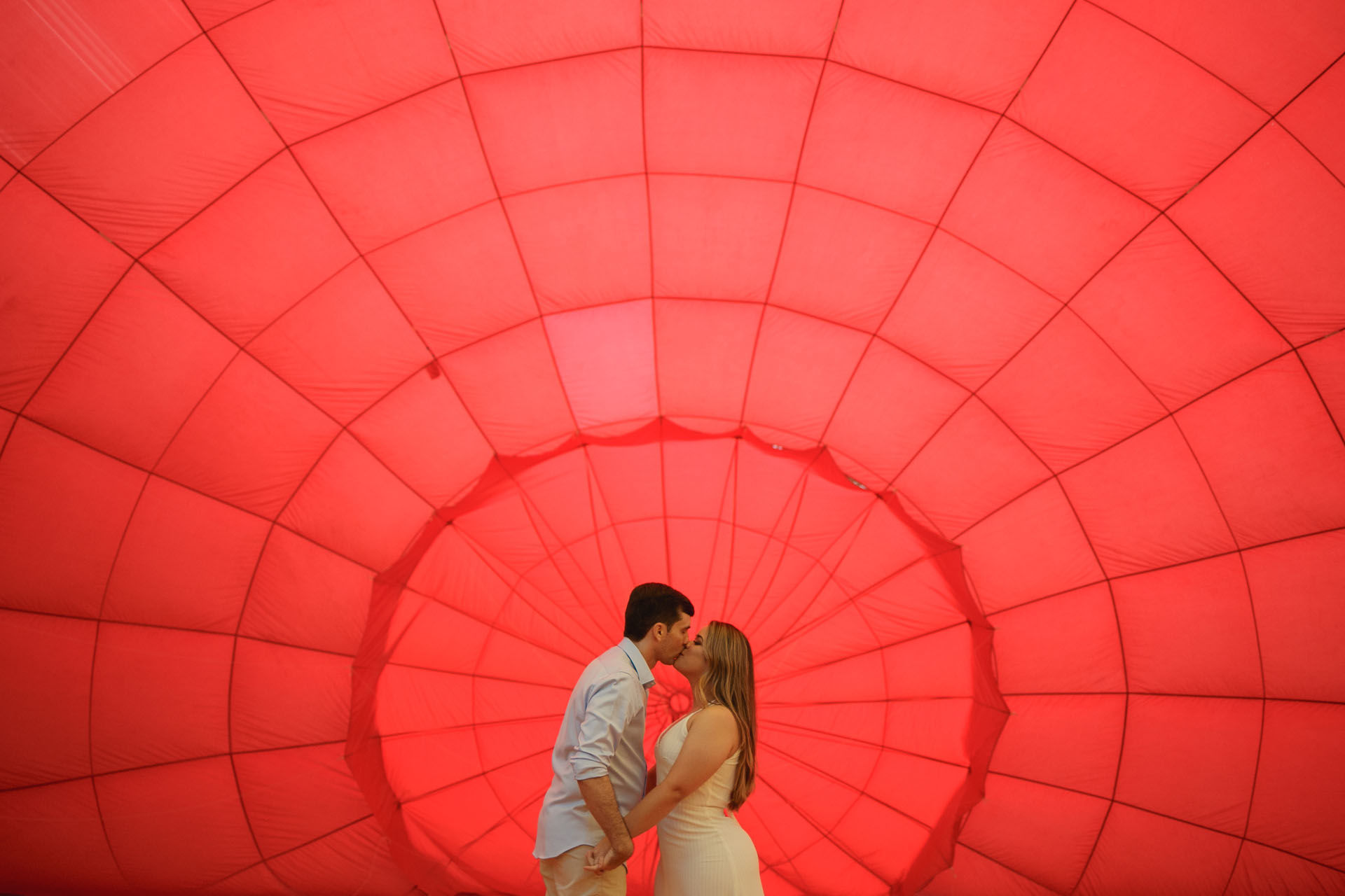 Foto Ensaio pré casamento num balão da Nayara e do Júnior em Bonito - PE Foto Ensaio pré casamento num balão da Nayara e do Júnior em Bonito - PE - Imagem 5