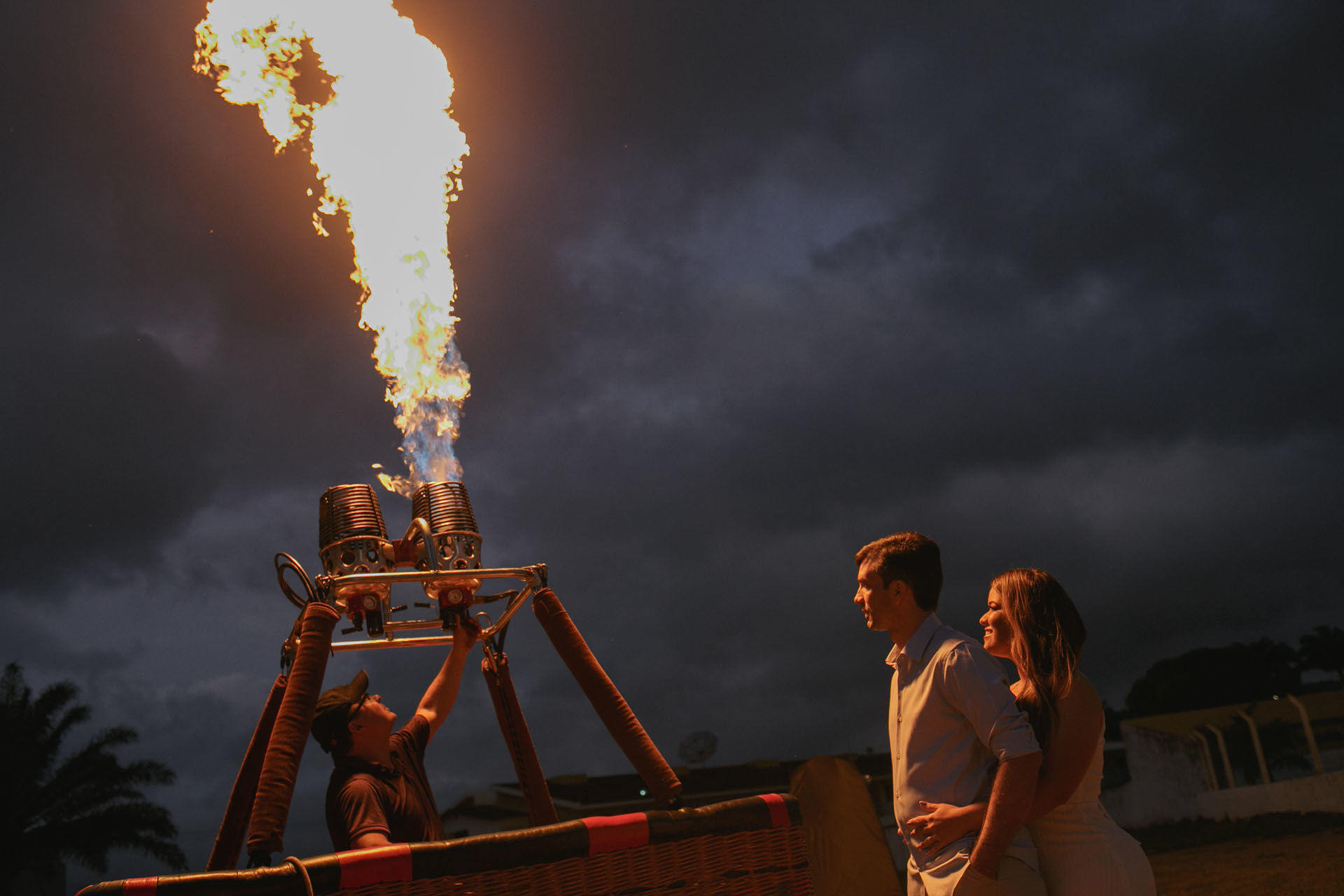 Foto Ensaio pré casamento num balão da Nayara e do Júnior em Bonito - PE Foto Ensaio pré casamento num balão da Nayara e do Júnior em Bonito - PE - Imagem 0
