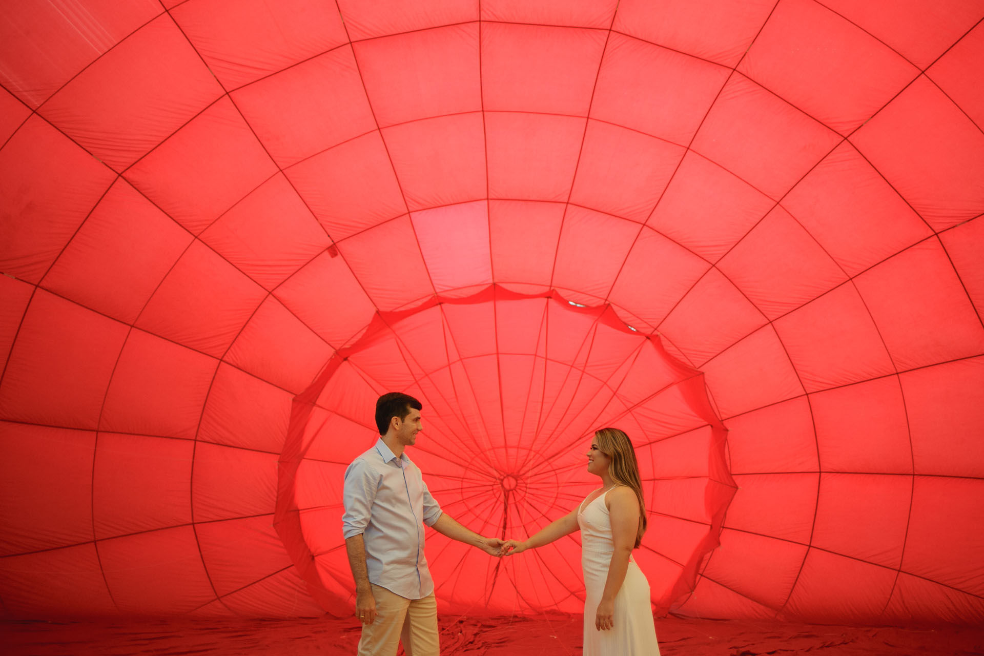 Foto Ensaio pré casamento num balão da Nayara e do Júnior em Bonito - PE Foto Ensaio pré casamento num balão da Nayara e do Júnior em Bonito - PE - Imagem 4