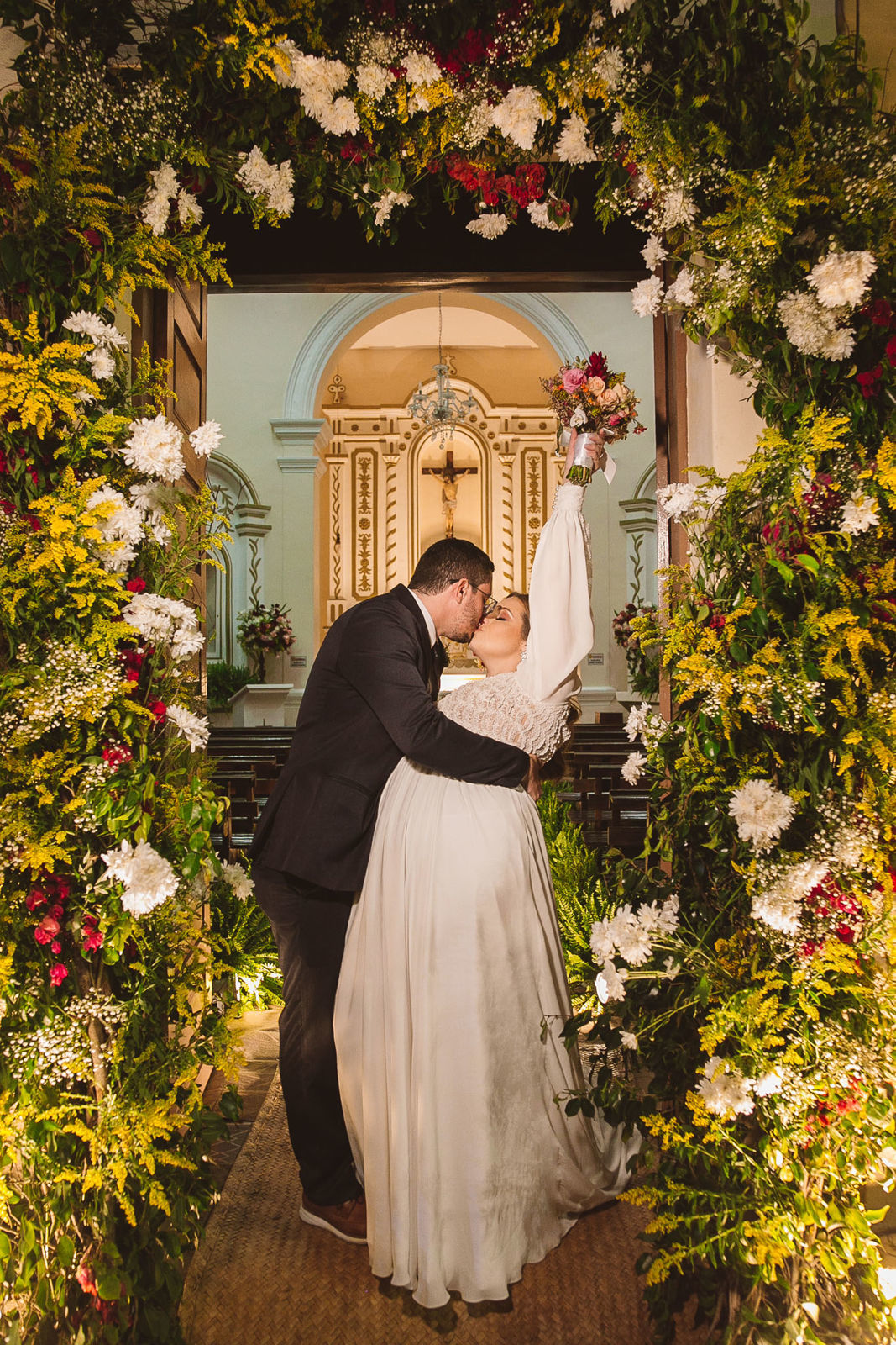 Foto Casamento da Mariana e Maike na Igreja do Monte Bom Jesus em Caruaru Foto Casamento da Mariana e Maike na Igreja do Monte Bom Jesus em Caruaru - Imagem 40