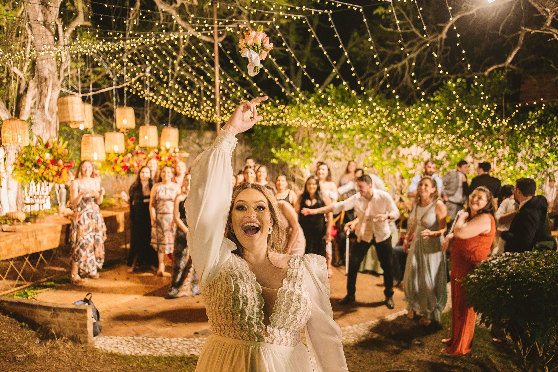 Foto Casamento da Mariana e Maike na Igreja do Monte Bom Jesus em Caruaru Foto Casamento da Mariana e Maike na Igreja do Monte Bom Jesus em Caruaru - Imagem 61